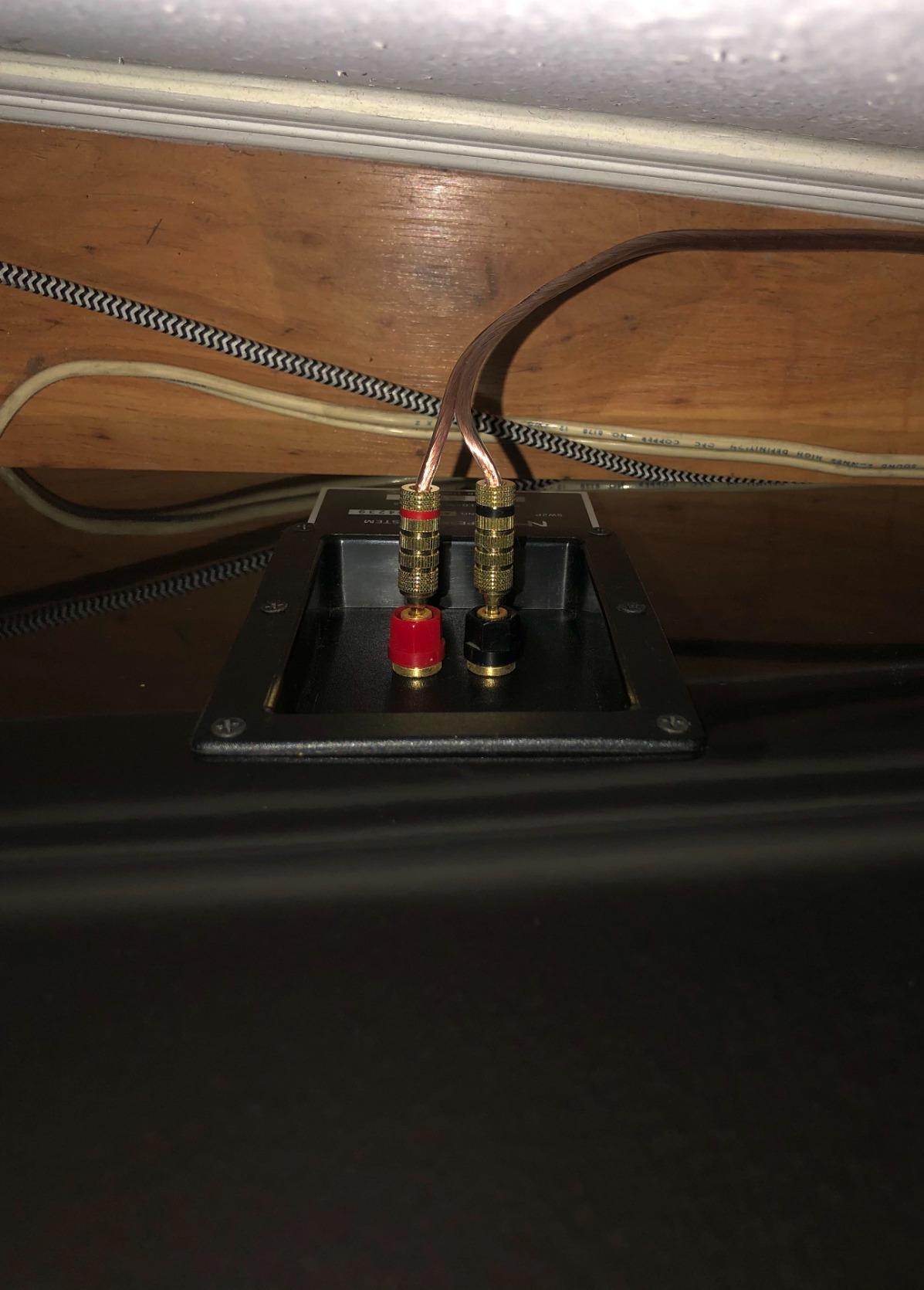 Monoprice Gold Plated Speaker Banana Plugs - 5 Pairs - Closed Screw Type, For Speaker Wire, Home Theater, Wall Plates And More customer photo 1