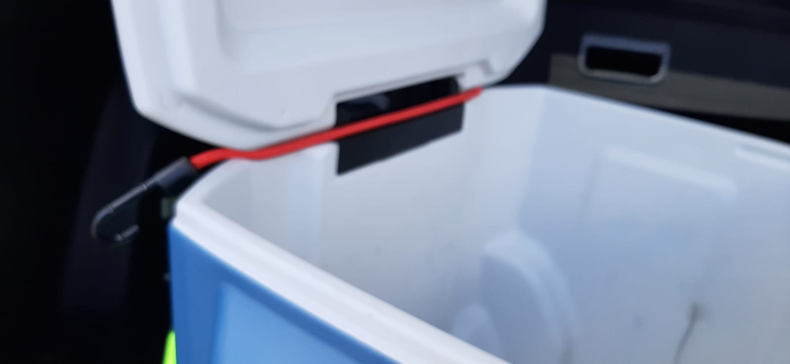 Coleman Xtreme Rolling Cooler with Wheels, Extra-Walled Insulation Keeps Ice up to 5 Days, Portable Wheeled Hard Chiller customer photo 1