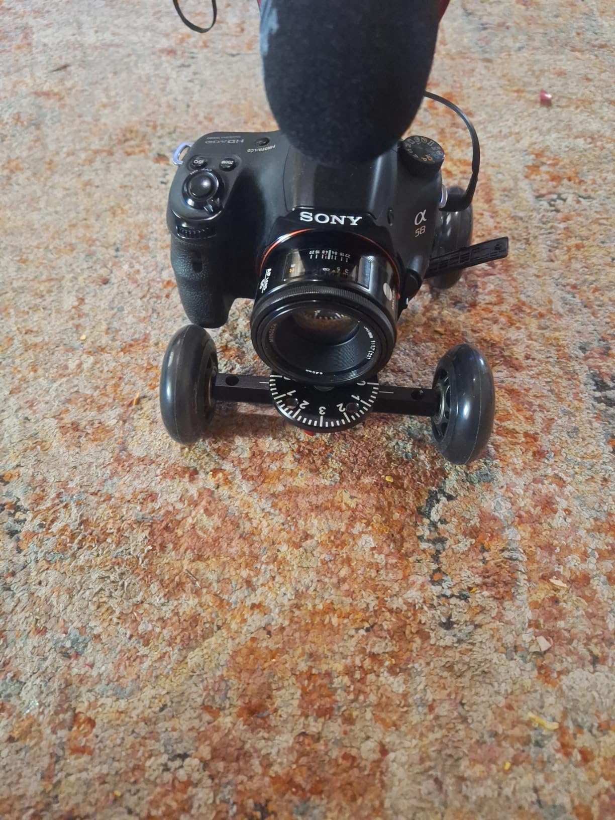 Vidpro SK-22 Professional Skater Dolly - Rolling Slider for DSLR Cameras & Camcorders Ideal for Low-Level Shooting & Panning 25 Lbs Capacity Smooth Rubber Wheels 7 Mounting Points & Extendable Handle customer photo 2