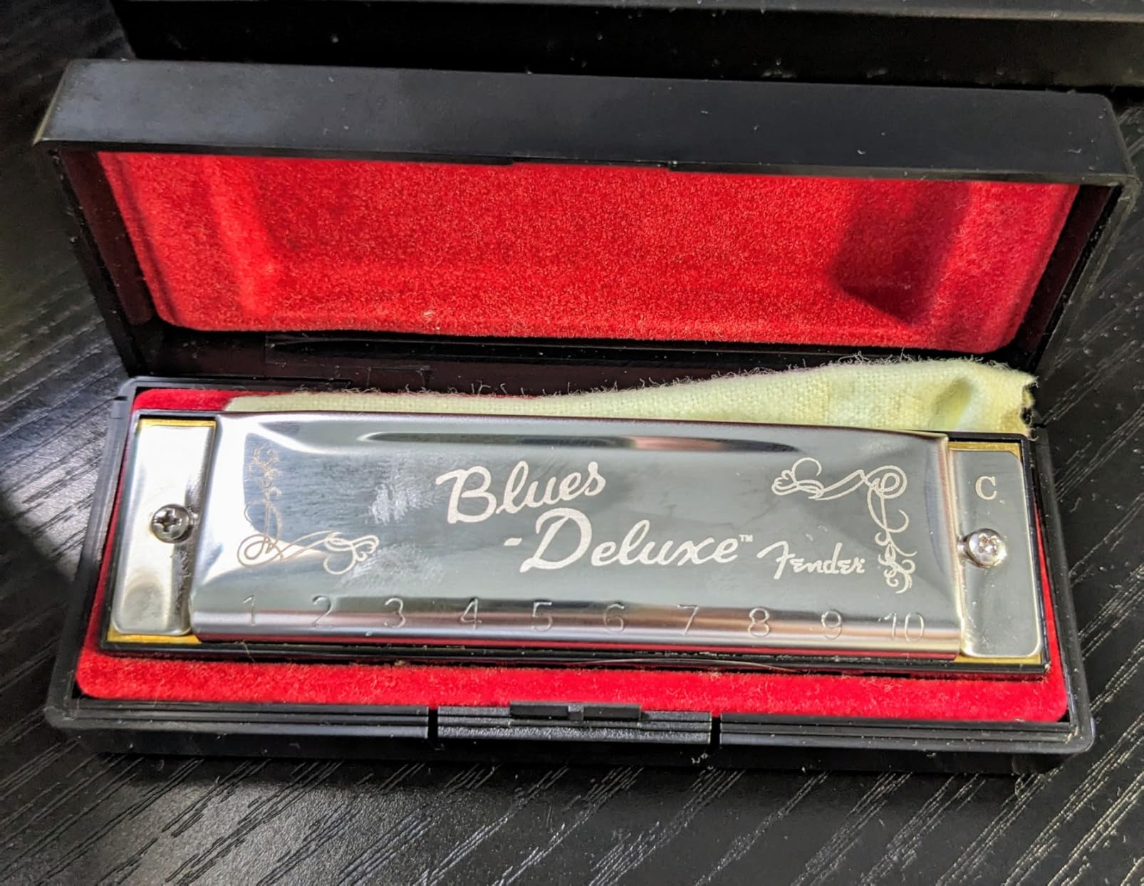 Fender Blues Deluxe Harmonica, Guitar Accessories, Key of C | 10-hole diatonic harmonica, ideal for beginners and blues players, responsive reeds, rich tone, key of C customer photo 2