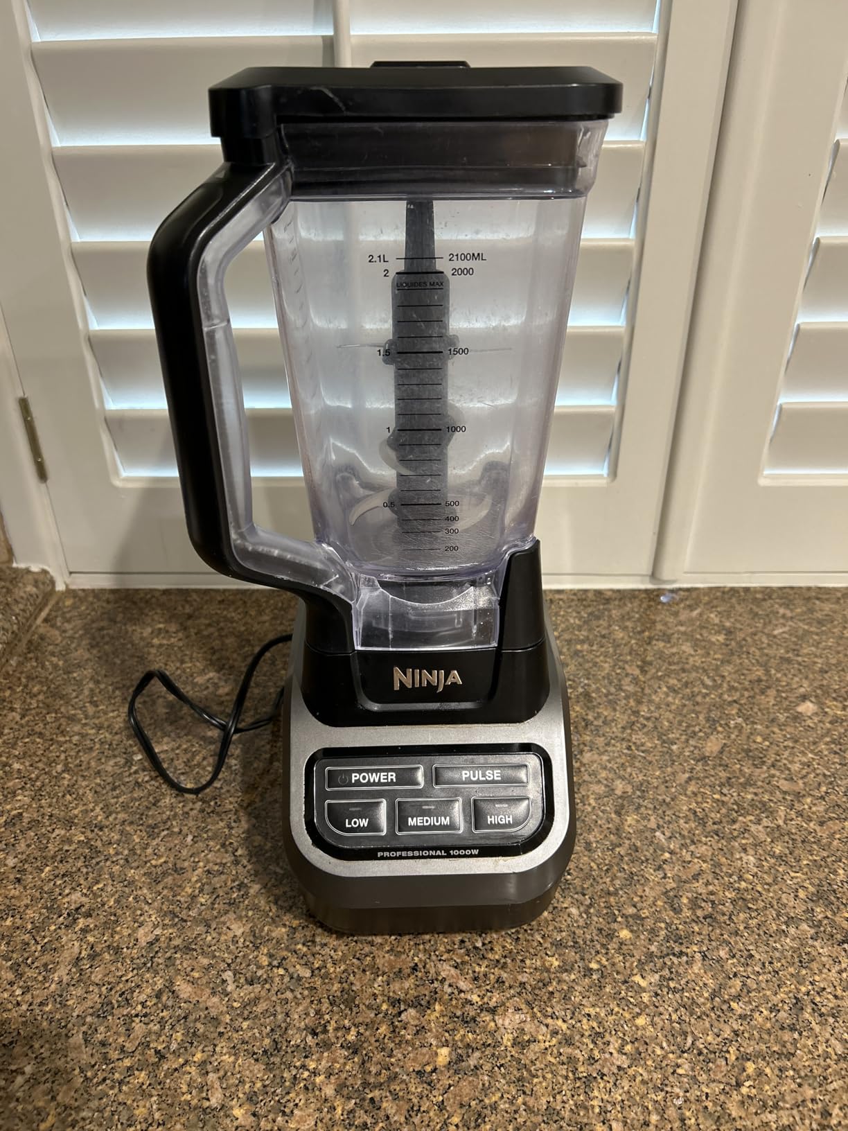 Ninja Professional Blender, 1000W, Total Crushing Tech, 72oz Pitcher, BL610 customer photo 2