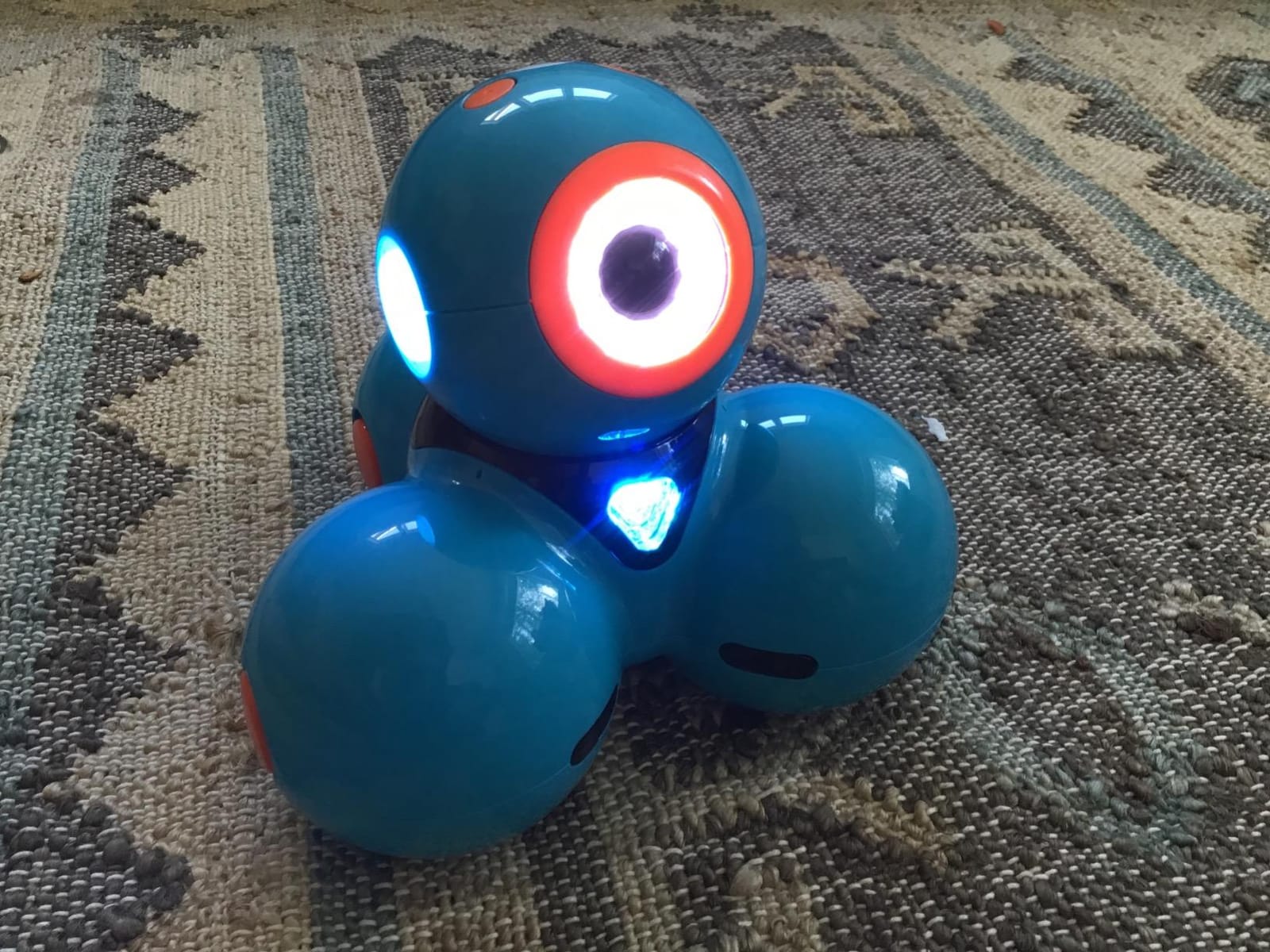 Wonder Workshop Dash Robot - Coding Robots for Kids 6+ - Voice Activated STEM Robot Toys - Interactive, Educational & Programmable customer photo 1