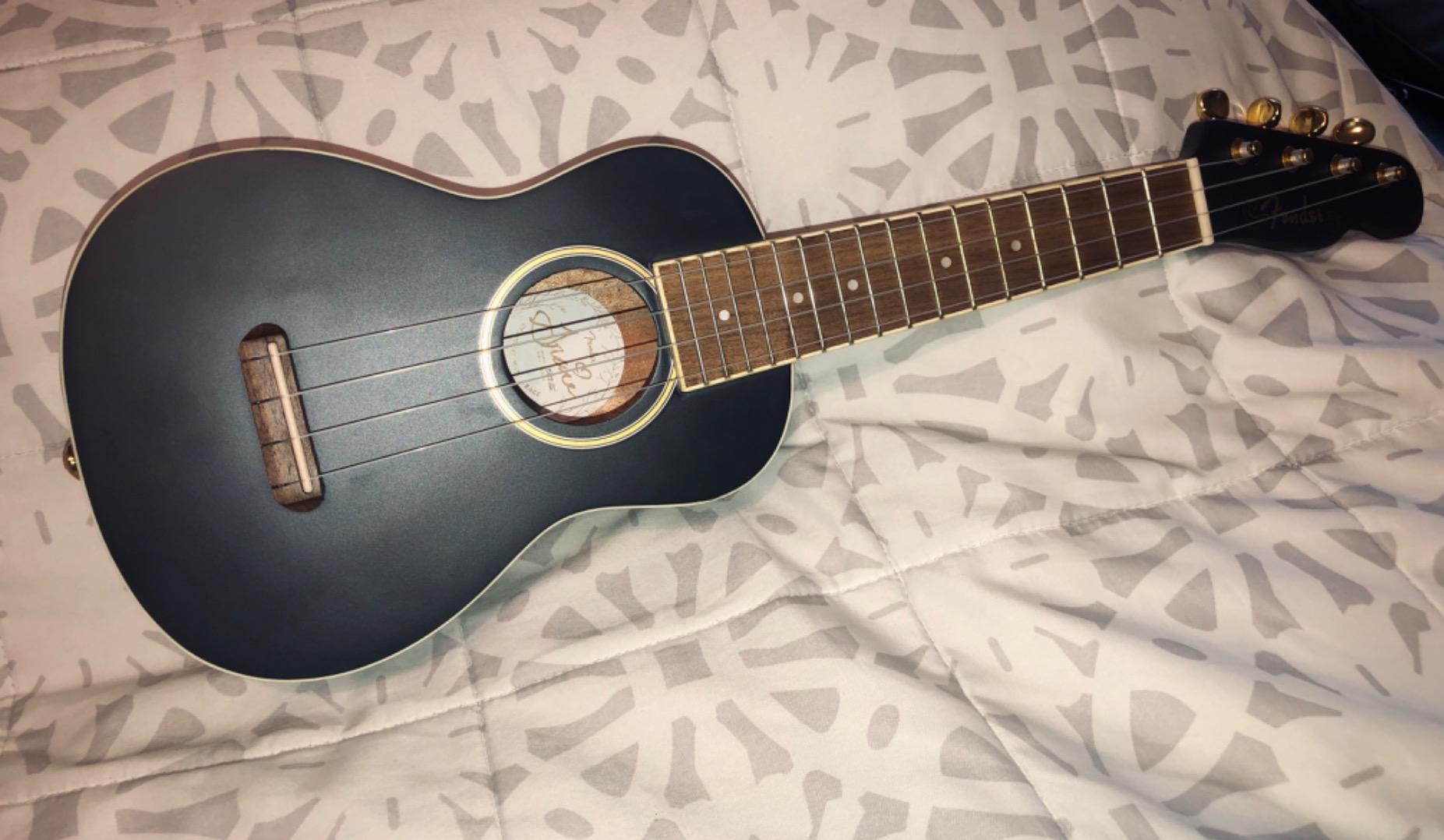 Fender Grace Vanderwaal Signature Concert Ukulele customer photo 2
