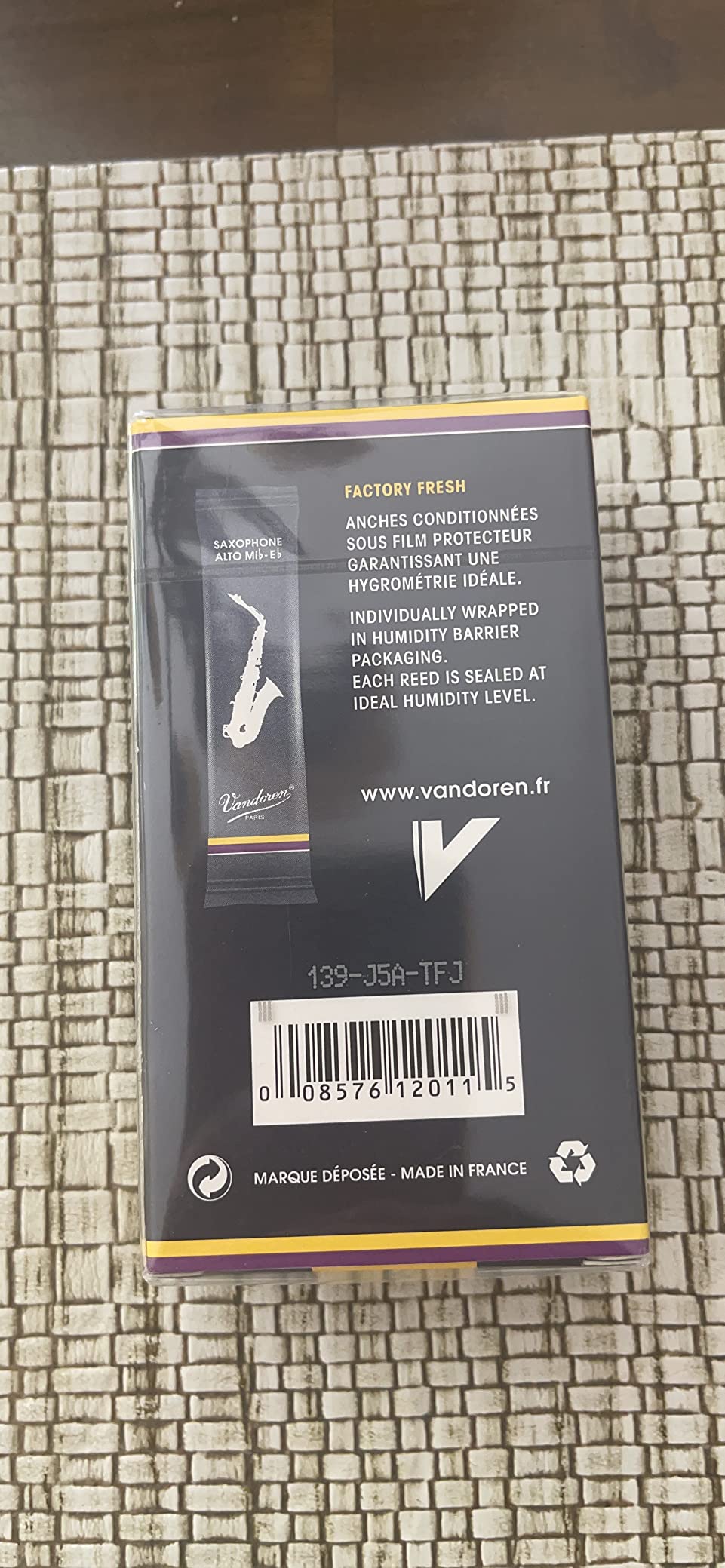 Vandoren SR213 Alto Sax Traditional Reeds Strength 3; Box of 10 customer photo 2