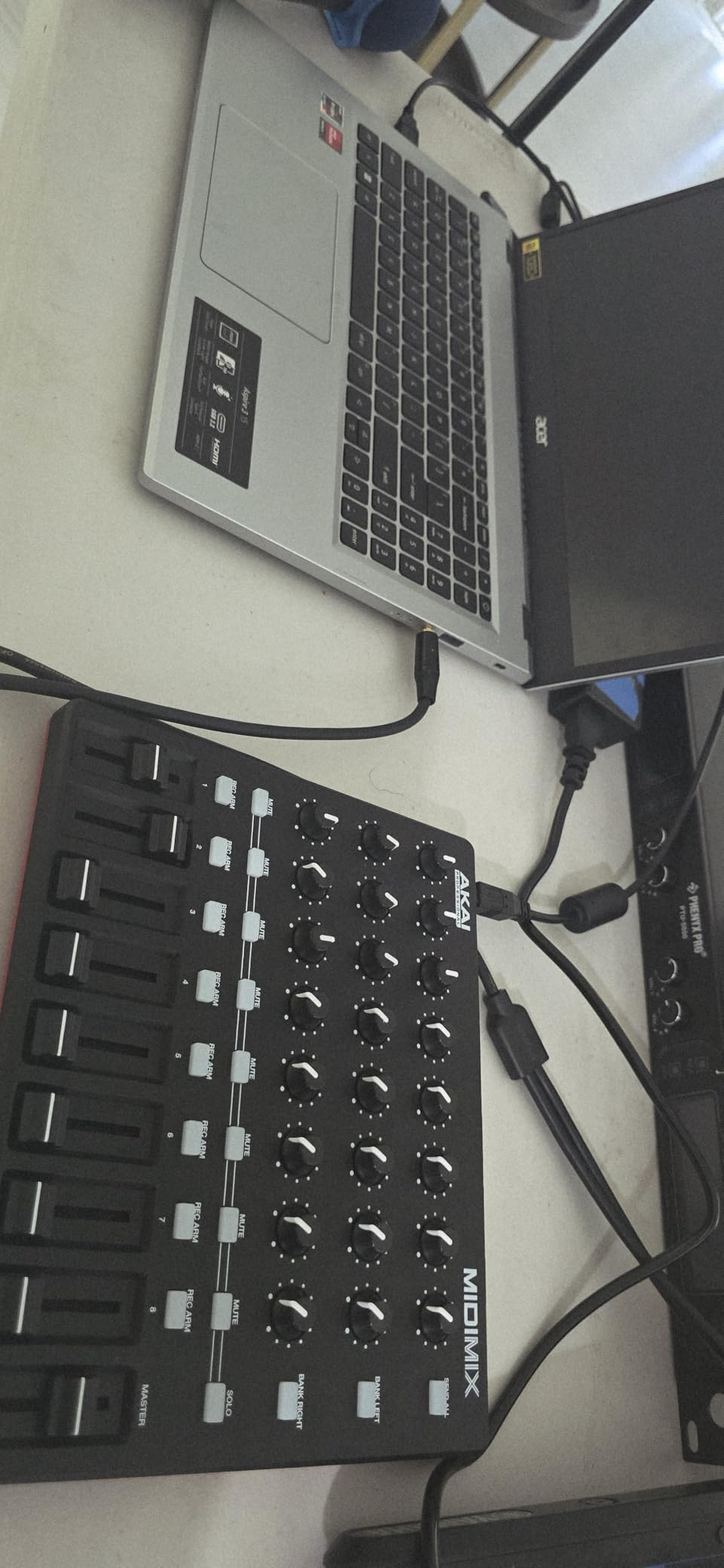Akai Professional MIDImix USB MIDI Mixer Controller customer photo 2
