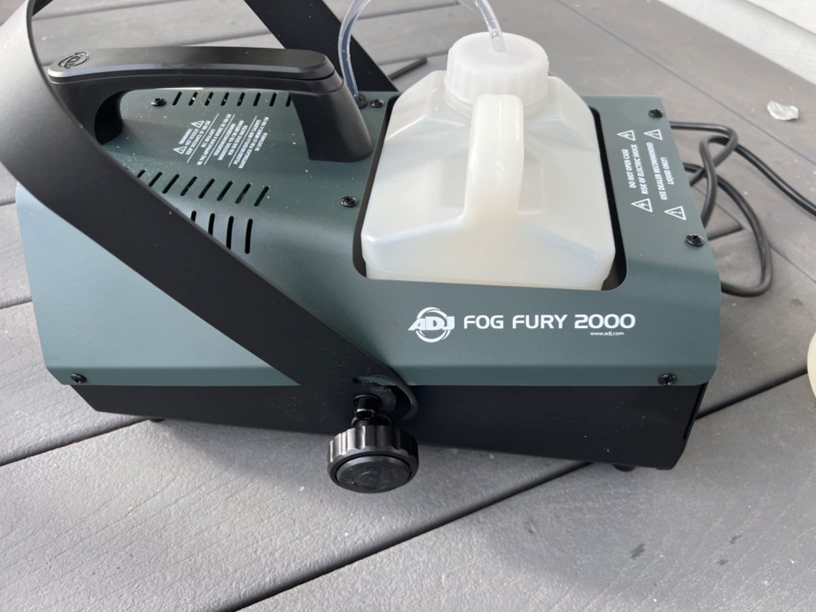 CHAUVET DJ - Snow Machine SM 250 High Output Snow Effect | DMX Control & Wired Timer Remote | Hi Low Blower Coverage Switch | Digital Display Volume Adjustment | Uses Non Toxic Water Based Snow Fluid customer photo 1