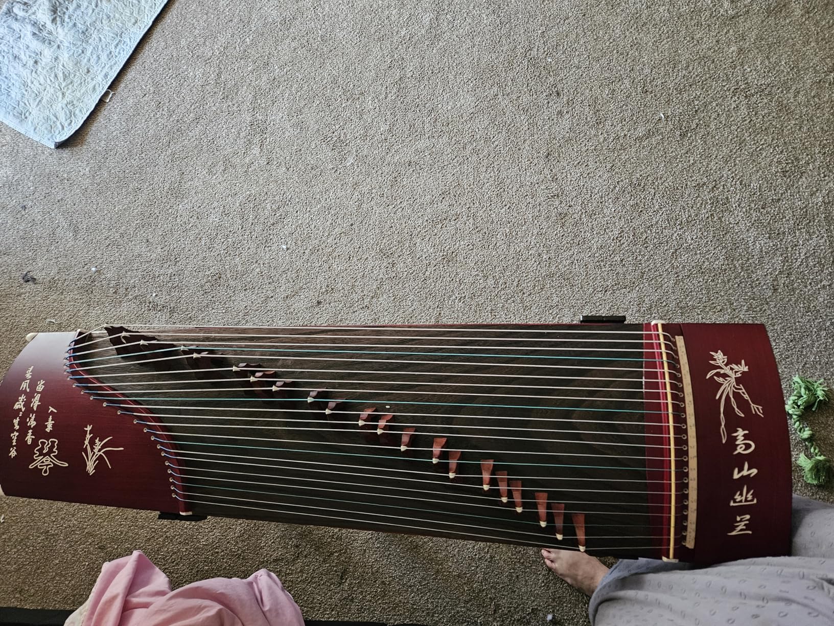 OrientalMusicSanctuary Paulownia Travel Guzheng - Rosewood - Travel Sized Guzheng - INCLUDES COMPREHENSIVE TUTORIAL BOOK AND ETUDES customer photo 1