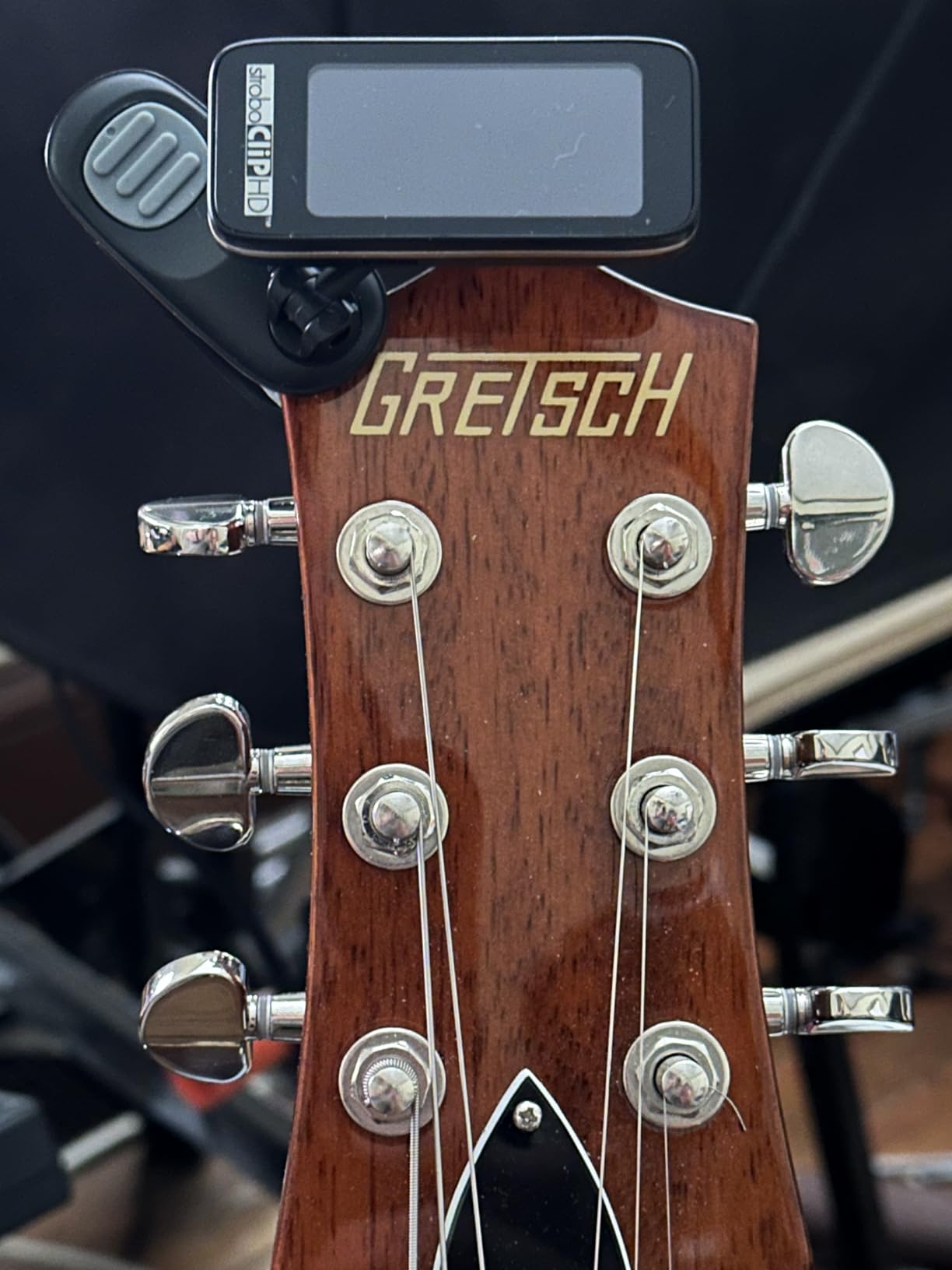 Peterson StroboClip HD Clip-On Guitar Tuner, +/-0.1 Cent Accuracy for Acoustic, Electric, Bass, Violin, Ukulele, Brass customer photo 1
