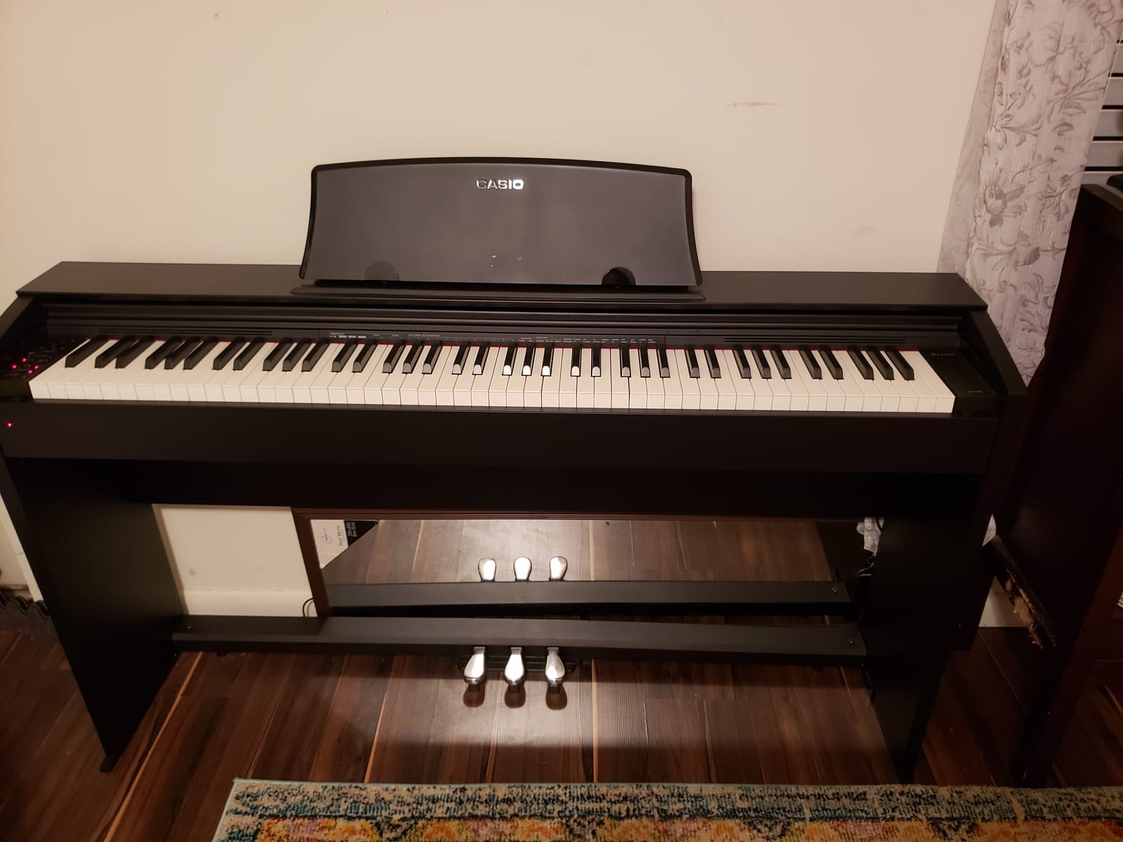 Casio Privia PX-770 – 88-Key Weighted Console Digital Piano | Tri-Sensor II Scaled Hammer Action Keys | AiR Sound Source, 19 Tones, Concert Play, 16W Stereo Speakers, USB-MIDI | Elegant Black Cabinet customer photo 1