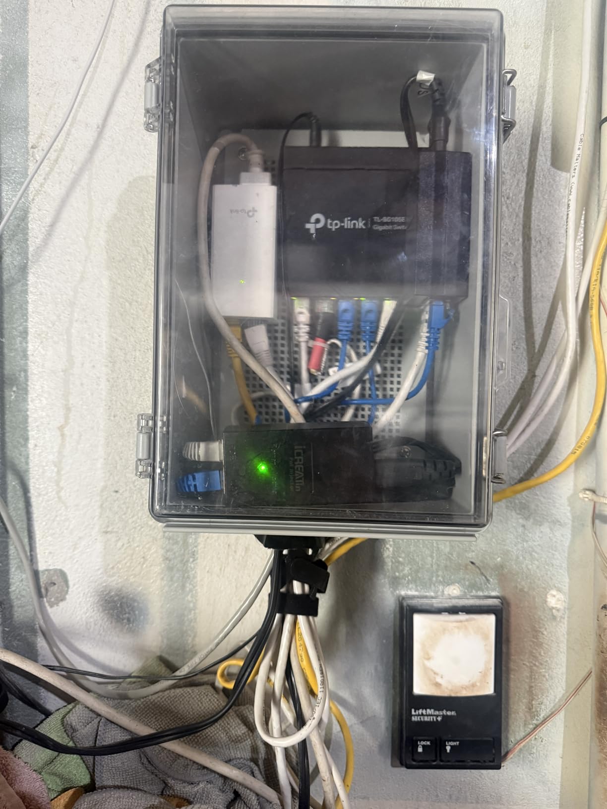 Omada AC1350 Wireless Access Point, w/PoE Injector, 5yr Warranty(EAP225) customer photo 2