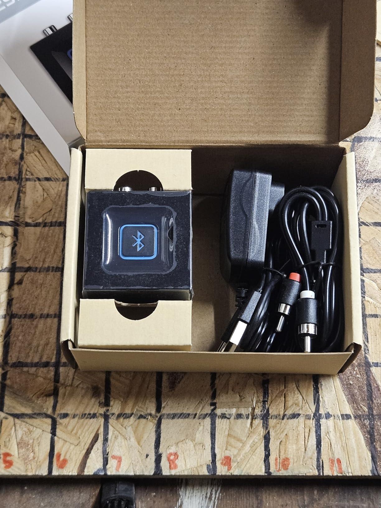 Esinkin Wireless Audio Receiver for Music Streaming Sound System Works with Smart Phones, Tablets and Car, Wireless Adapter for Speakers customer photo 1