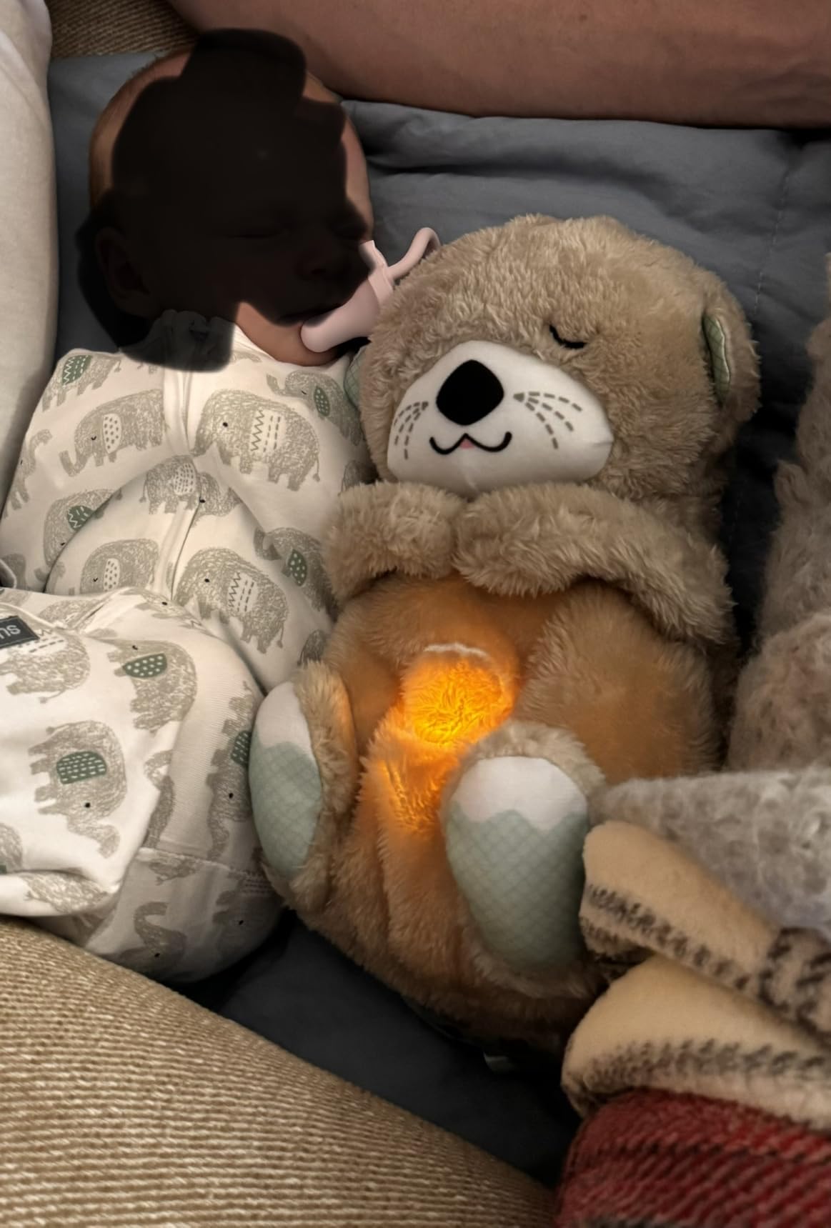 FISHER-PRICE BABY Toy Soothe 'n Snuggle Otter Portable Plush Sound Machine with Music Lights & Breathing Motion for Newborns 0+ Months customer photo 1
