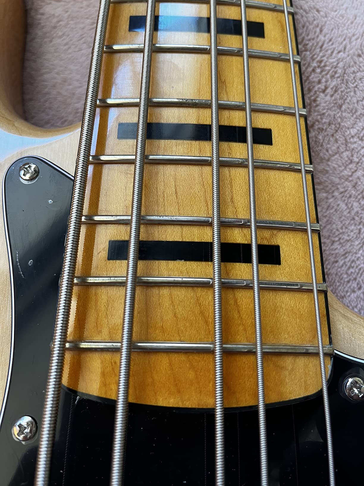 Squier Classic Vibe 70s 5-String Jazz Bass, Natural, Maple Fingerboard customer photo 2