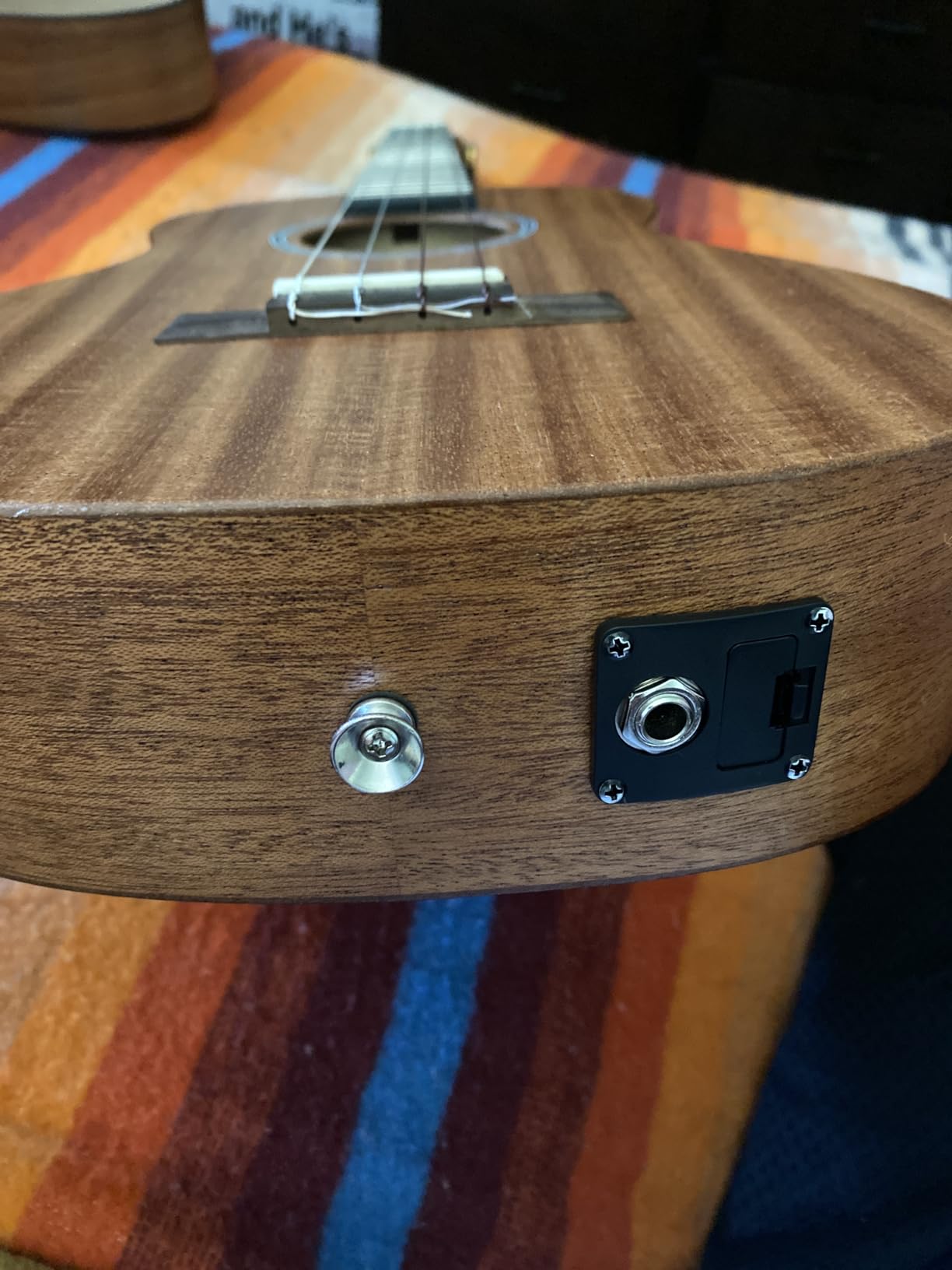 Caramel CB402 Baritone Electric All Solid Mahogany Wood Ukulele customer photo 2