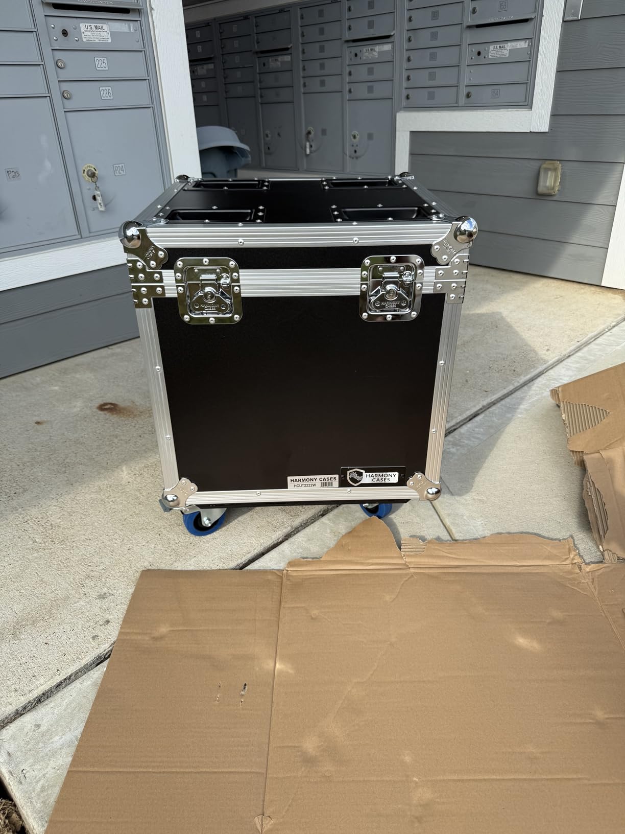 22x22x22 Utility Trunk Case with Wheels Pro Audio Touring - Harmony Cases | Rolling road flight storage for stage gear, heavy duty transport for band and show equipment, casters customer photo 1
