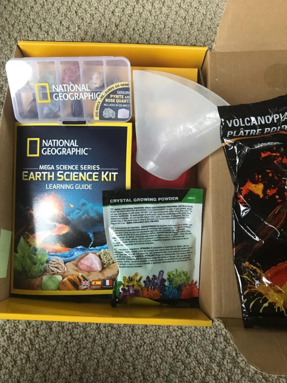 National Geographic Earth Science Kit with 100+ Activities for Kids 8-12 | Crystal Growing, Volcano Experiments, Rock Collection, Earth Science Activities, STEM Projects, Birthday Gift customer photo 1