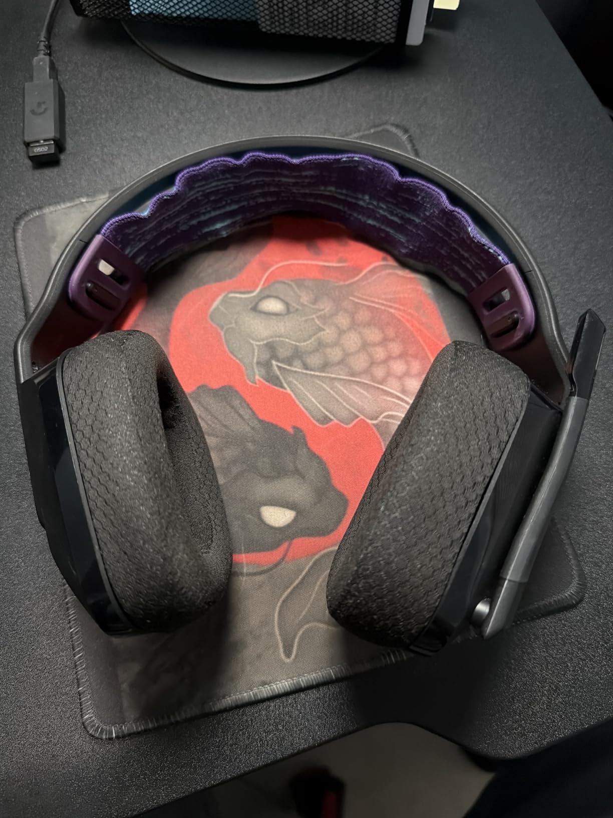 Logitech G535 Lightspeed Wireless Gaming Headset - Black | Lightweight, on-ear design, flip-to-mute microphone, USB rechargeable battery customer photo 2