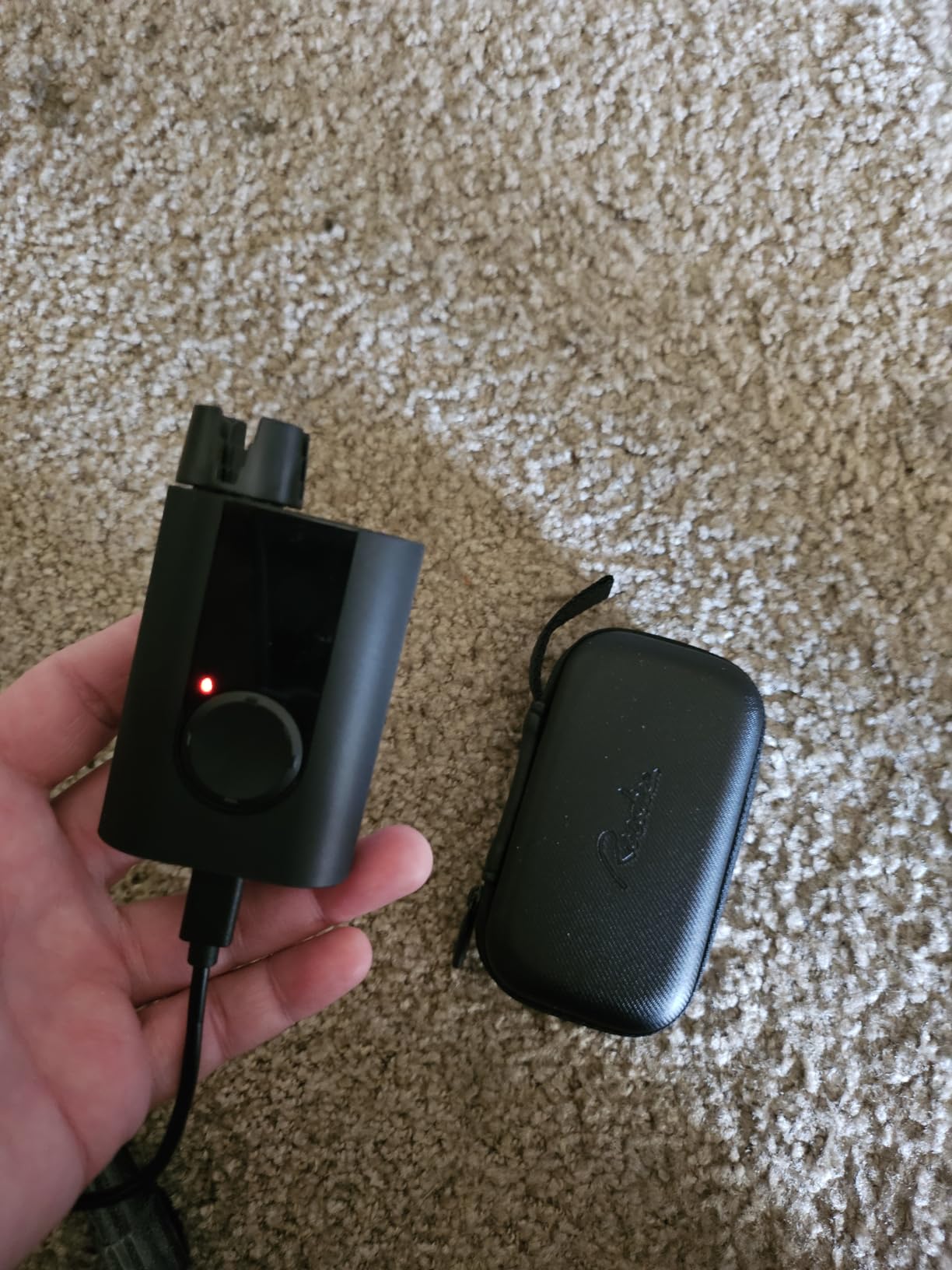 ROADIE 3 | Smart Automatic Guitar Tuner, Metronome & String Winder customer photo 2