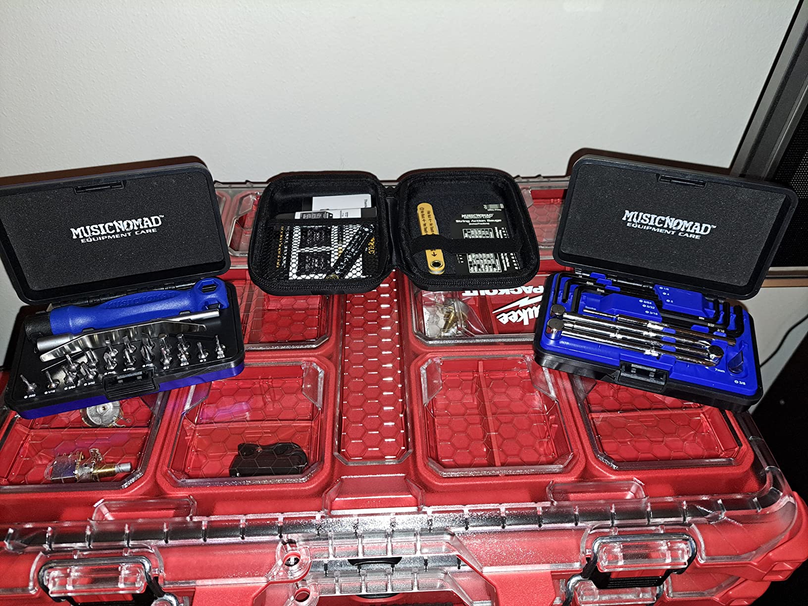 MusicNomad KEEP IT SIMPLE, SETUP (KISS) Starter Kit Bundle - 6 pc. Gauge Set, 26 pc. Guitar Tech Tool Set, 11 pc. Truss Rod Wrench Set (MN609) customer photo 1