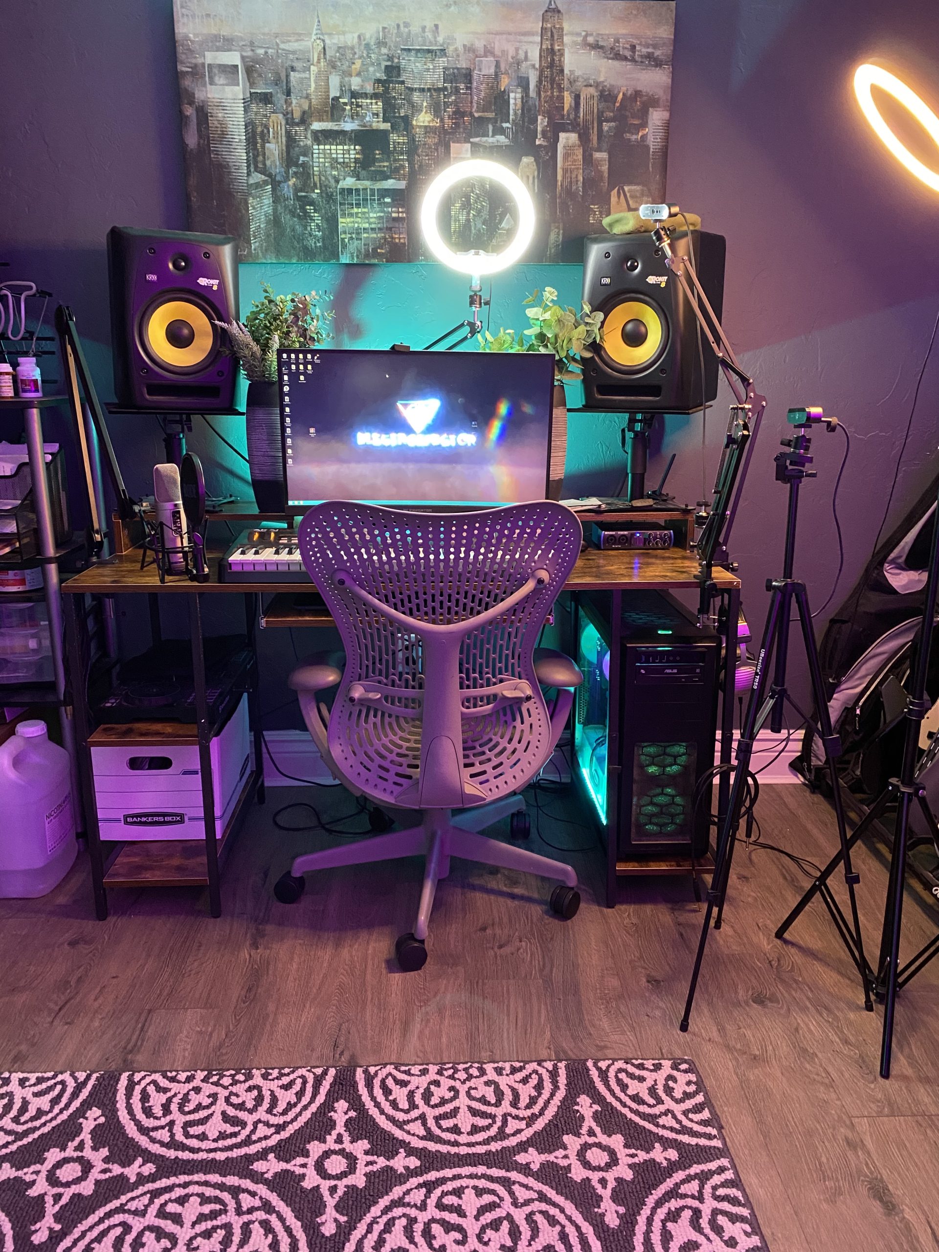 HYPIGO Computer Desk with Keyboard Tray, 55 Inch Music Studio Desk customer photo 2