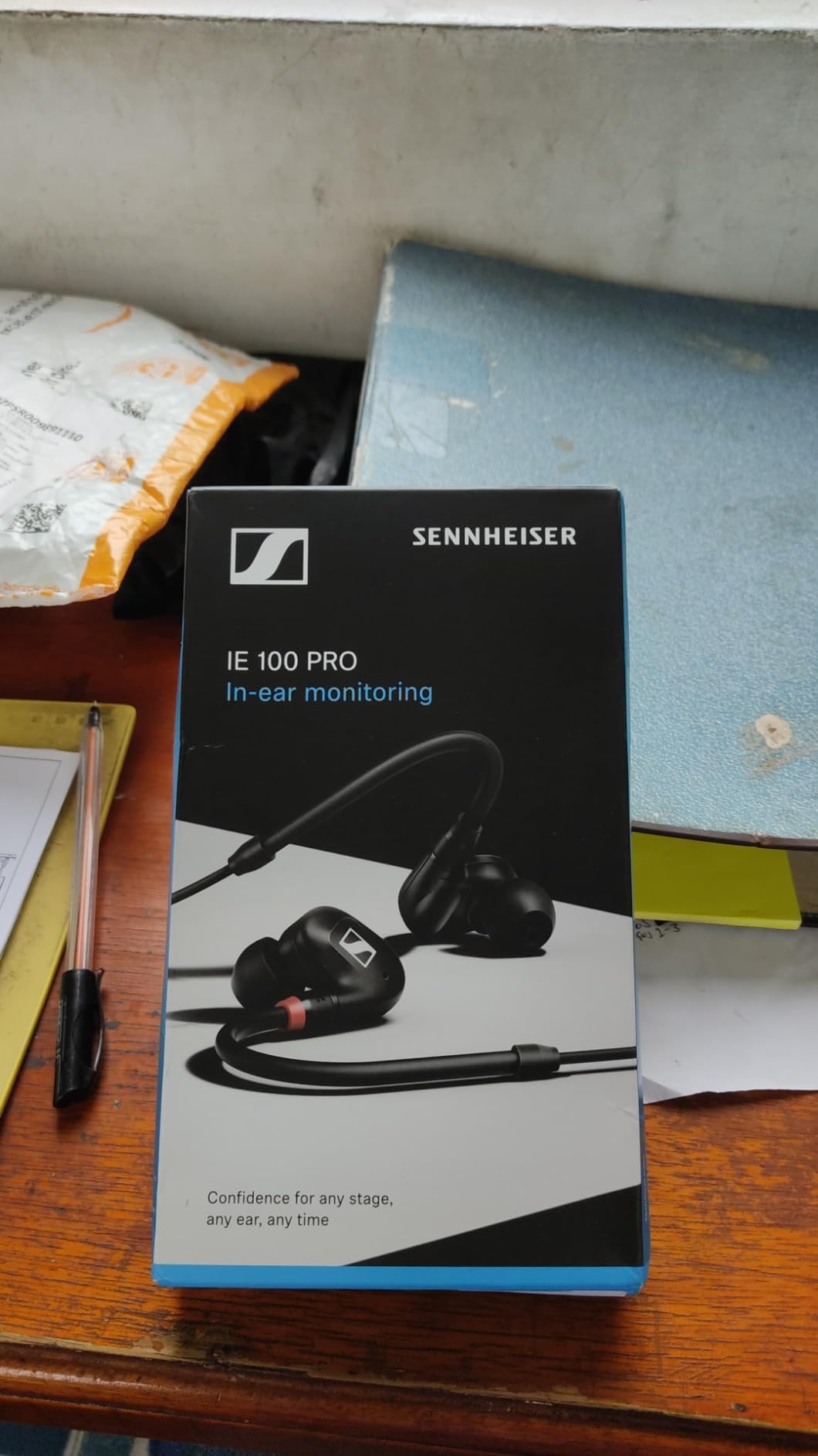 Sennheiser Professional IE 100 PRO Dynamic In-Ear Monitoring Headphones, Clear, Dynamic Transducer with 3.5mm Jack Cable and Ear Adapters for Monitoring, Rehearsal and Performance customer photo 1