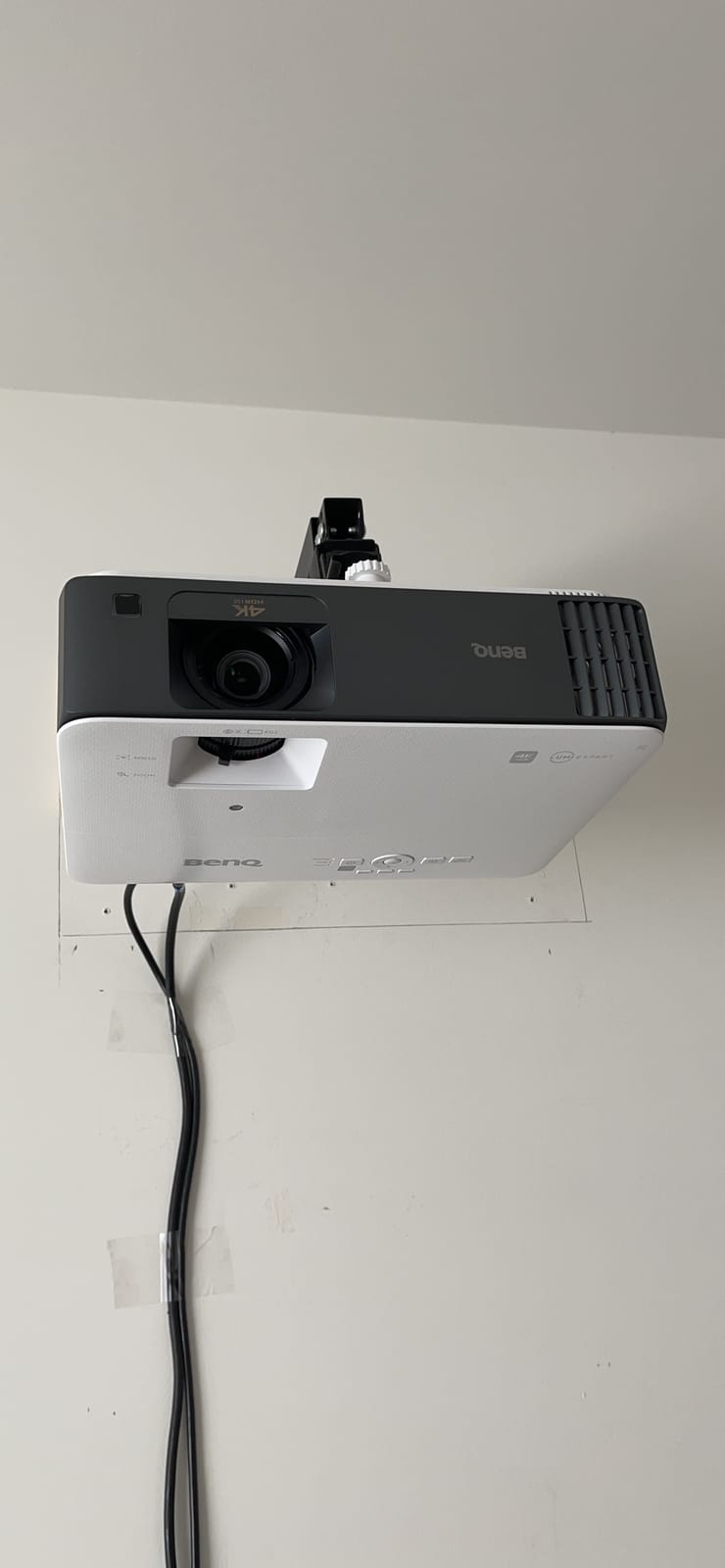 BenQ TK700 4K HDR Gaming Projector with HDMI 2.0*2 | 16ms Response Time at 4K with Enhanced Dark Visual Details | 3200 Lumens | Game Modes | 5W Chamber Speaker | 2D Keystone | 3D | PS5 | Xbox Series X customer photo 2