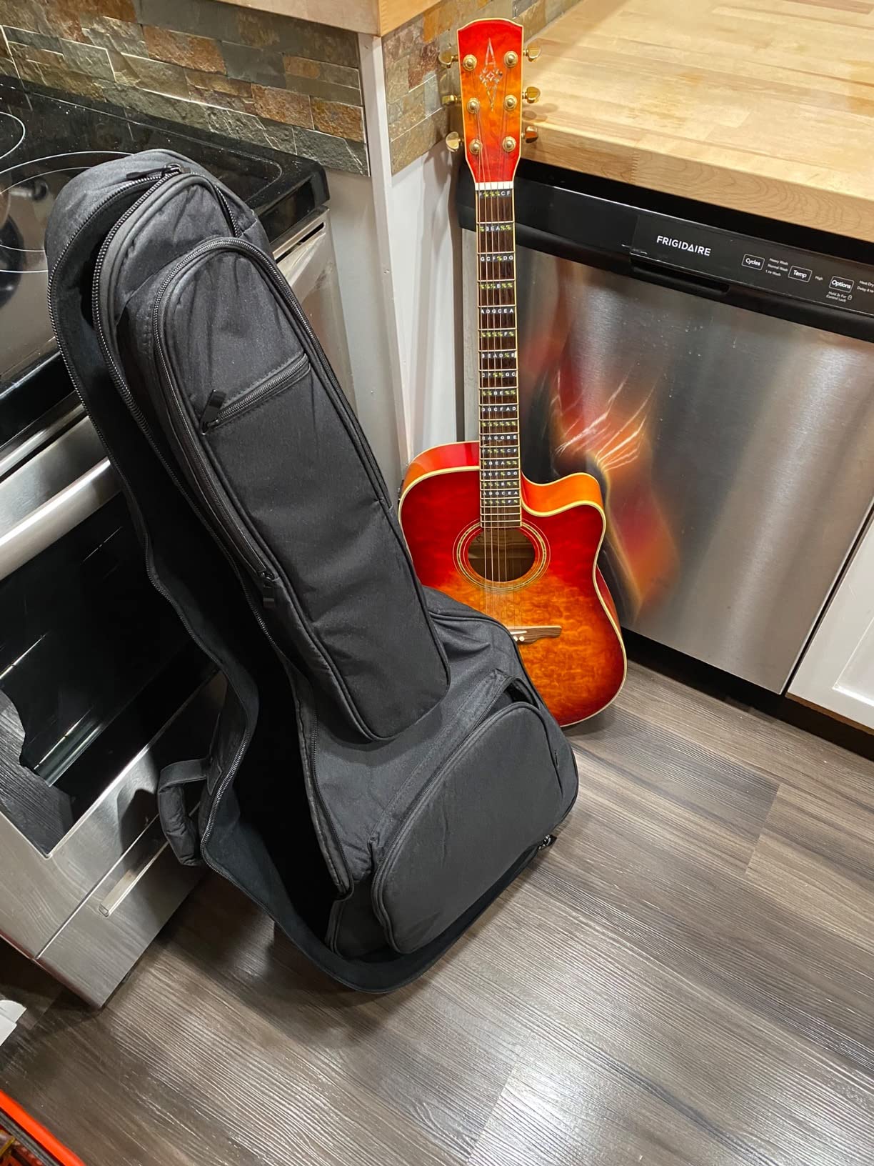 CAHAYA Acoustic Guitar Case Soft Padded Guitar Bag 0.7 In Thick Sponge Reinforced Gig Bag with 5 Pockets,Neck Cradle,Back Hanger Loop for 39 40 41 In Acoustic Classical Guitars CY0244 customer photo 1