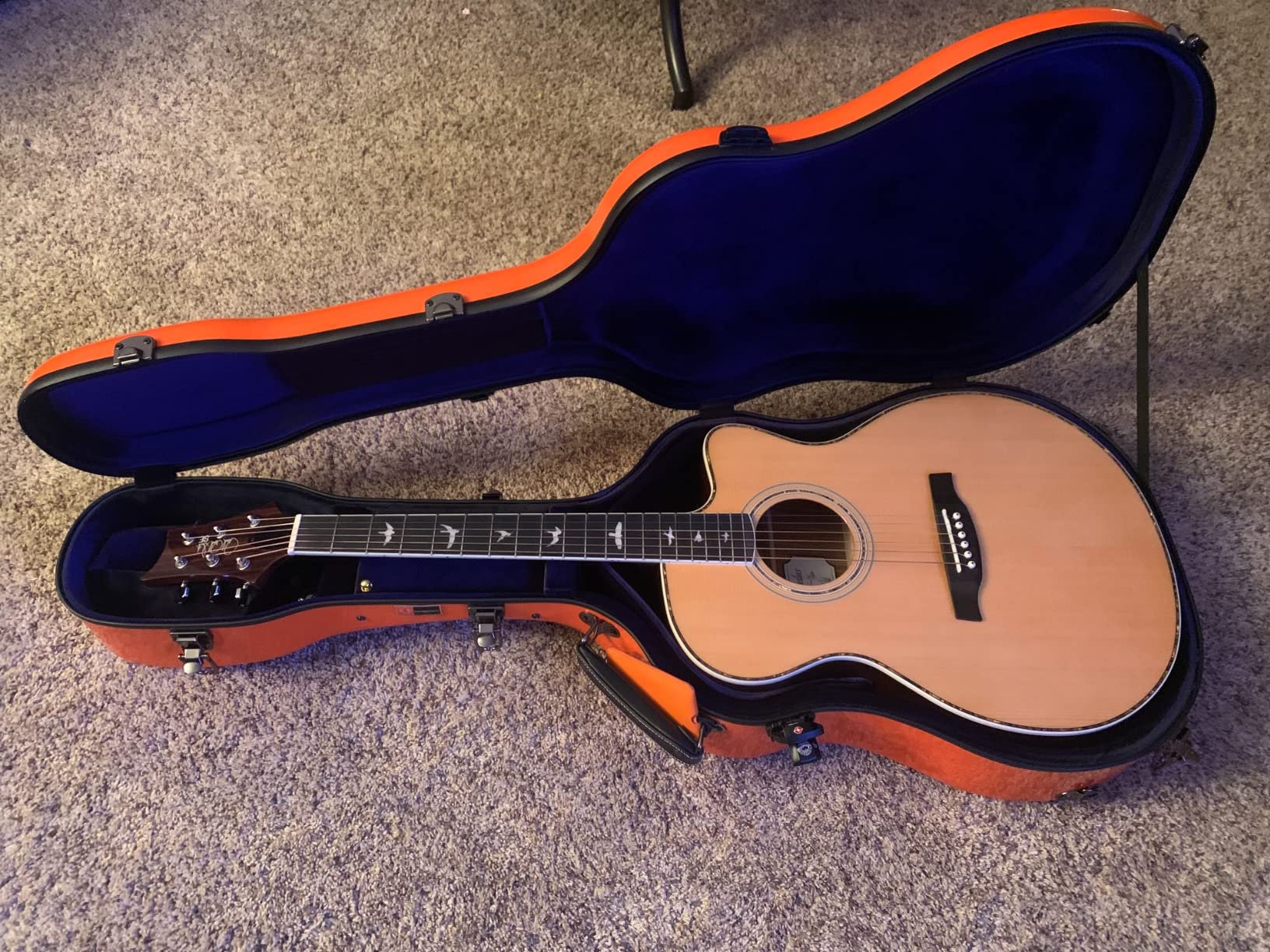 Crossrock Fiberglass Guitar Case for Martin GPC/OM | TSA Lock, Flight-Ready Hardshell, Black Gloss with Velvet Interior (CRF2020GABK) customer photo 1