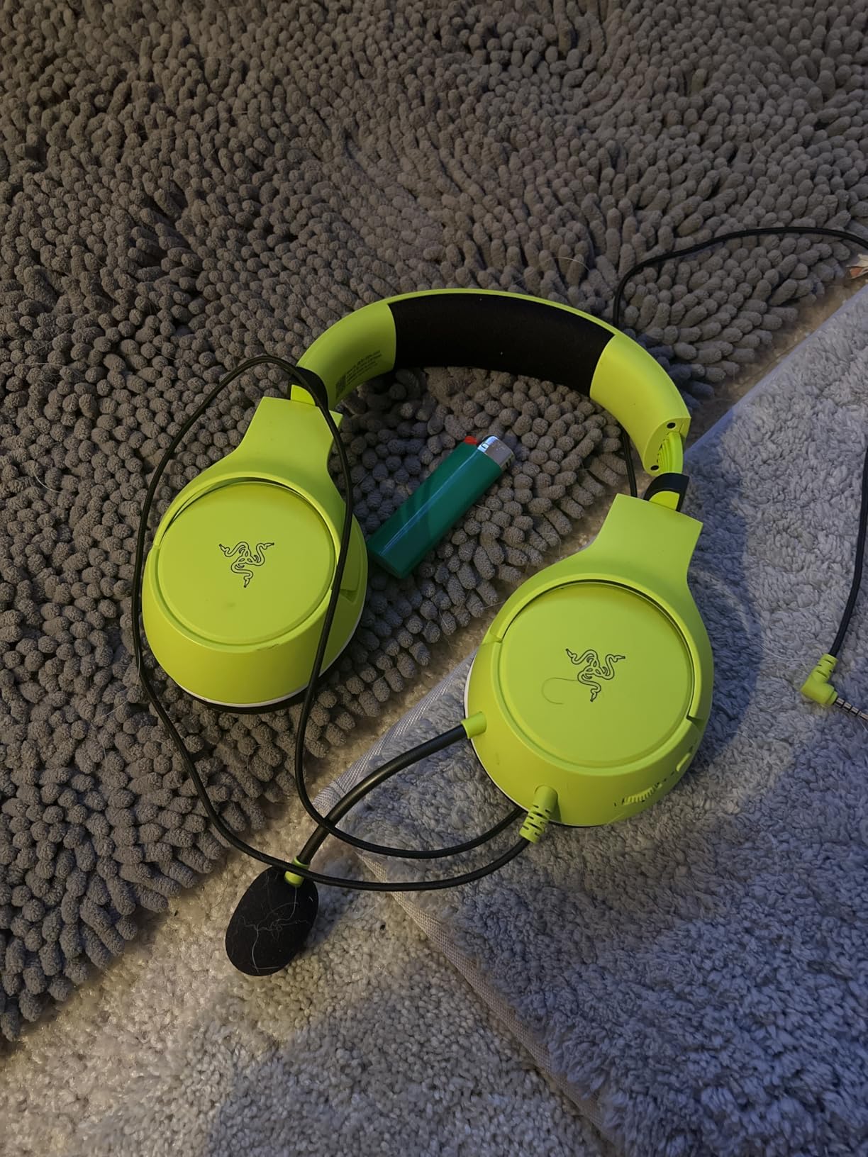 Razer Kaira X Wired Headset for Xbox Series X|S, Xbox One, PC, Mac & Mobile Devices: Triforce 50mm Drivers - HyperClear Cardioid Mic - Memory Foam Ear Cushions - On-Headset Controls - Pulse Red customer photo 2