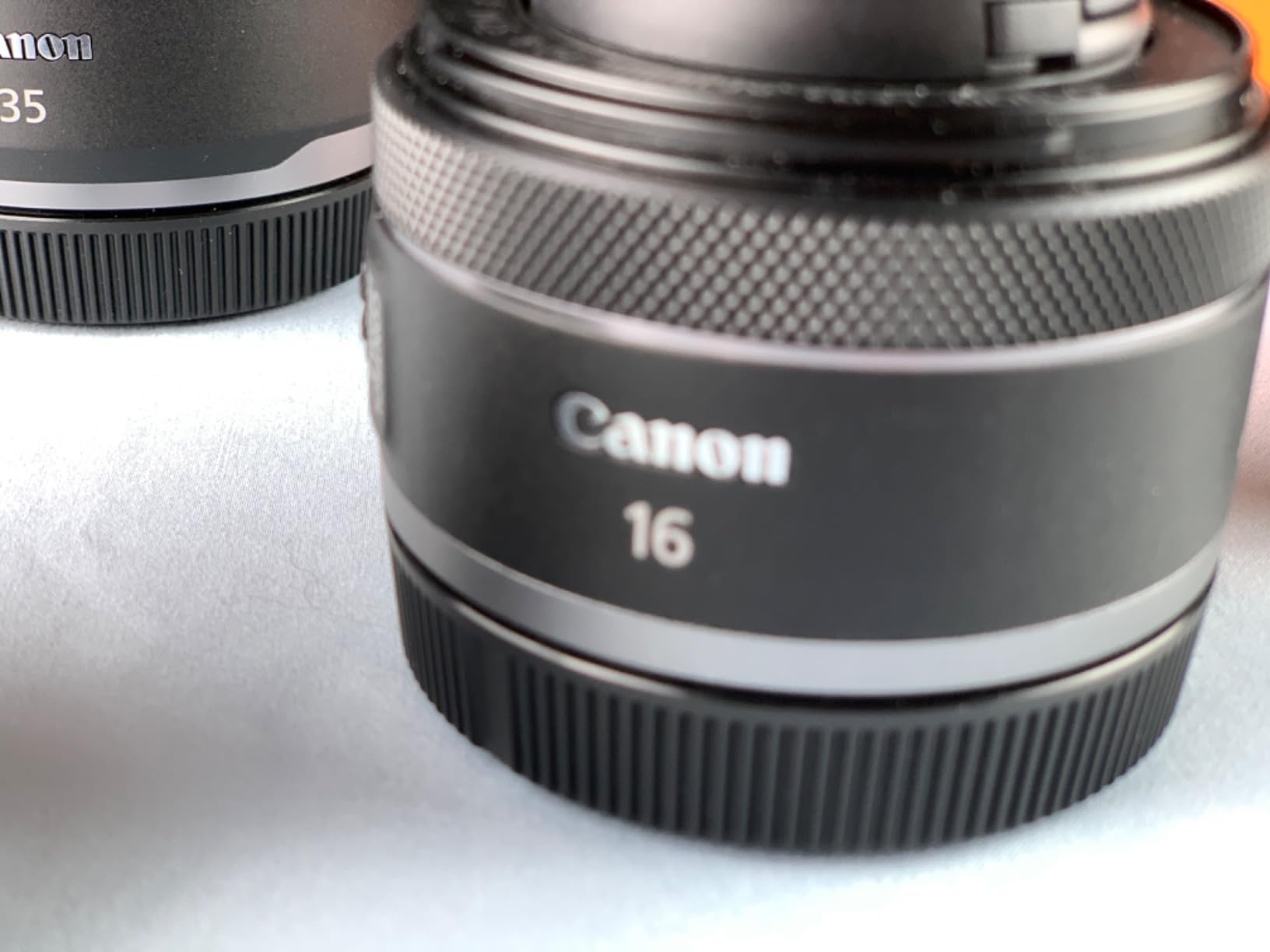 Canon RF16mm F2.8 STM Lens, Ultra Wide-Angle, Fixed Focal Length Prime Lens, Compatible with EOS R Series Mirrorless Cameras, Black customer photo 2