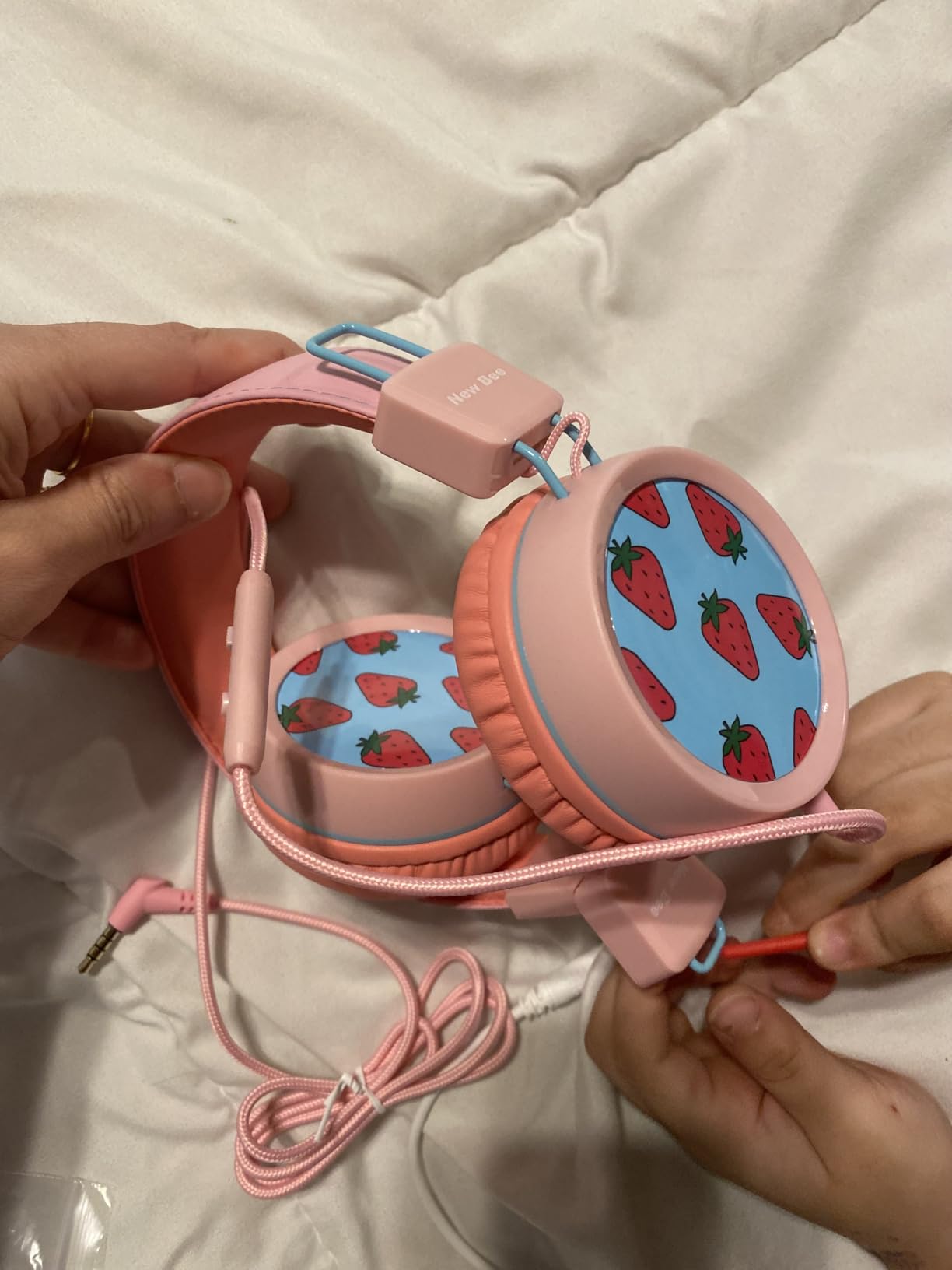 New Bee Kids Headphones Wired for School with Mic, Safe Volume Limited | Foldable, Stereo Sound, Lightweight Headphones for Girl/Mac/Android/Kindle/Tablet/Pad customer photo 1
