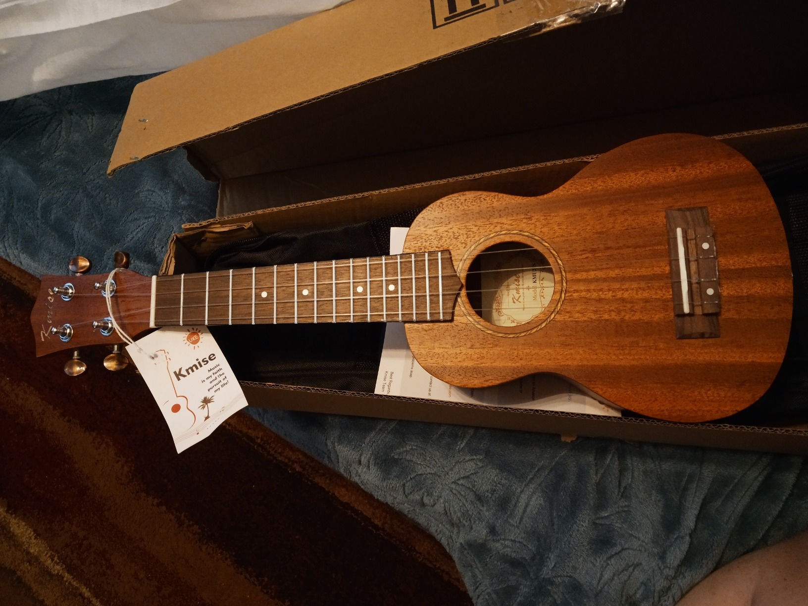 Kmise Ukulele Soprano Ukelele 17 Inch Mini Travel Pocket Ukalalee for Kids Beginners Adults customer photo 2