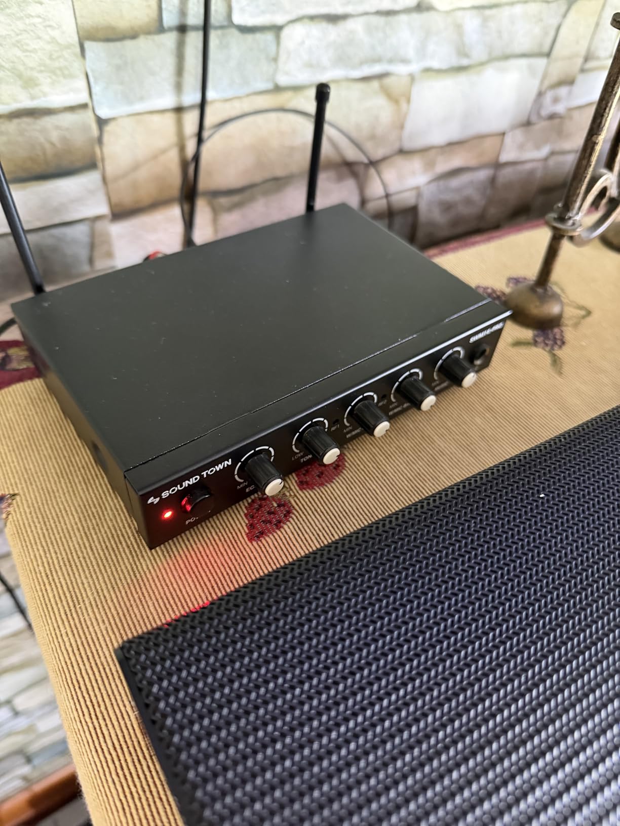 Sound Town Wireless Microphone Karaoke Mixer System with HD Audio Return Channel, Optical (Toslink), AUX, Supports Smart TV, Media Box, PC, Bluetooth, Soundbar, Receiver (SWM16-MAX) customer photo 2