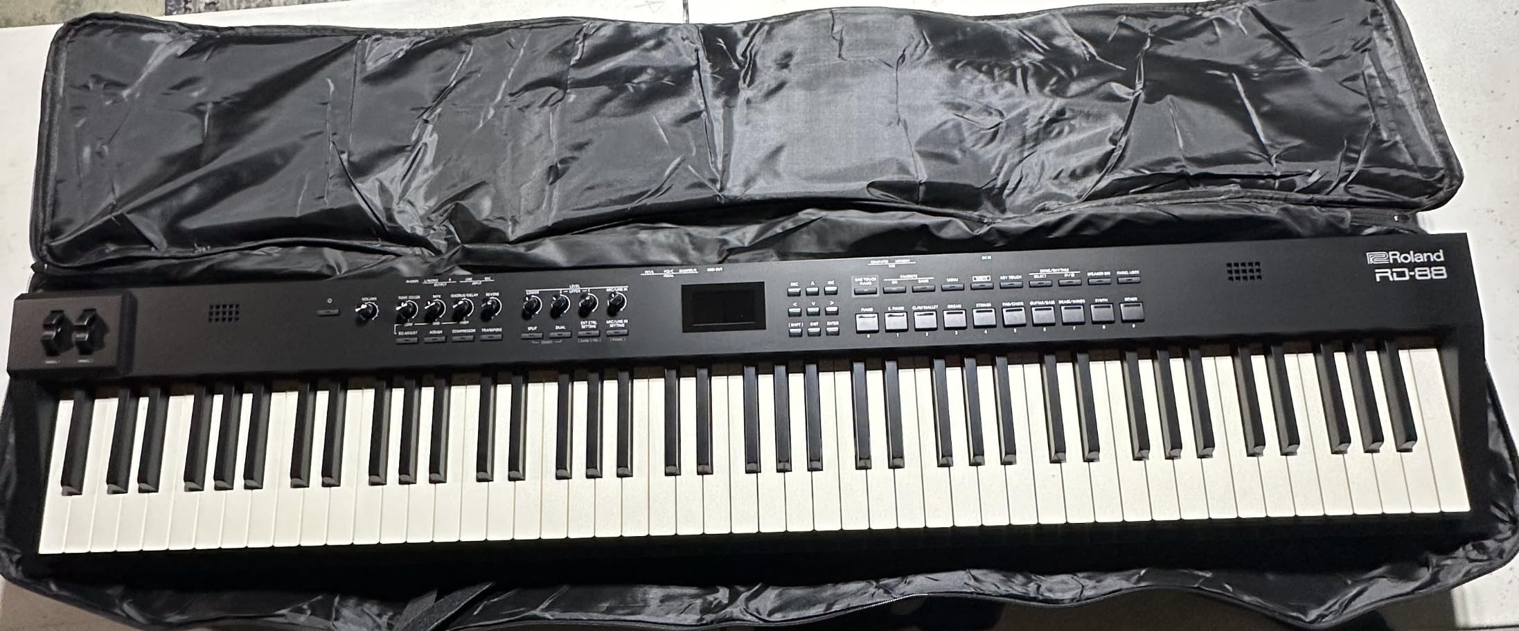 Monkeysell 88 Key Keyboard Case,Soft Padded Piano Gig Bag Large | 600D Waterproof Oxford,2 Zipper Pockets Adjustable Backpack Straps 53.5