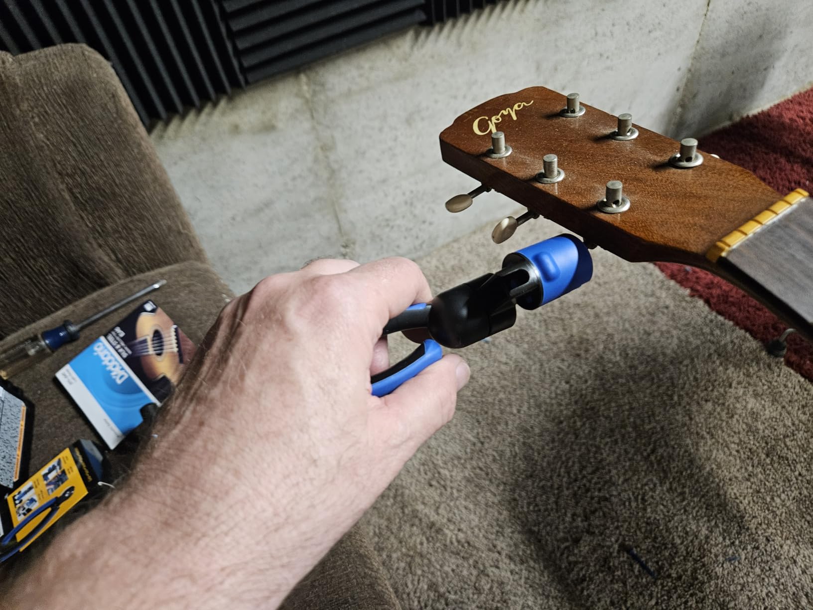 MusicNomad Grip ONE Guitar String Winder, Cutter & Pin Puller (MN223) customer photo 1