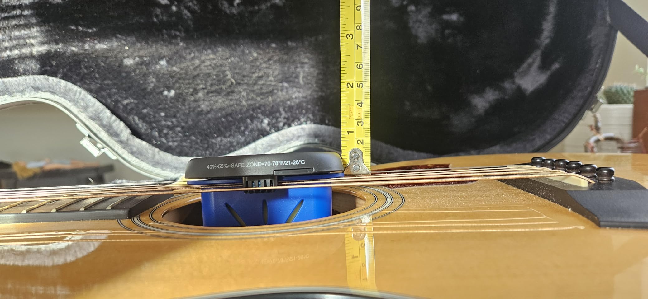 MusicNomad (MN311) The Humitar ONE-Acoustic Guitar Humidifier & Hygrometer customer photo 1