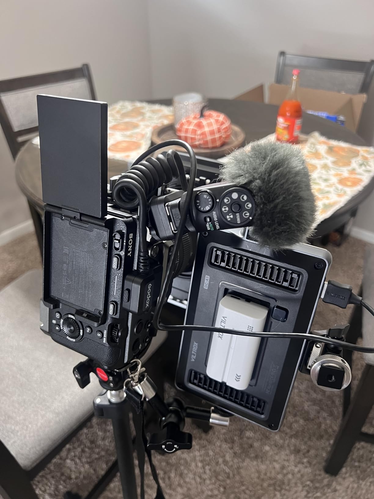 SONY Cinema Line FX30 Super 35 Camera, Gray | 20.1 MP Exmor R APS-C Image Sensor Effective for Movies customer photo 2