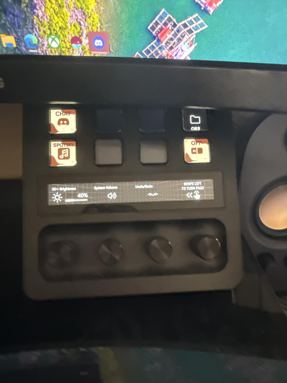 Elgato Stream Deck +, Audio Mixer and Studio Controller customer photo 1