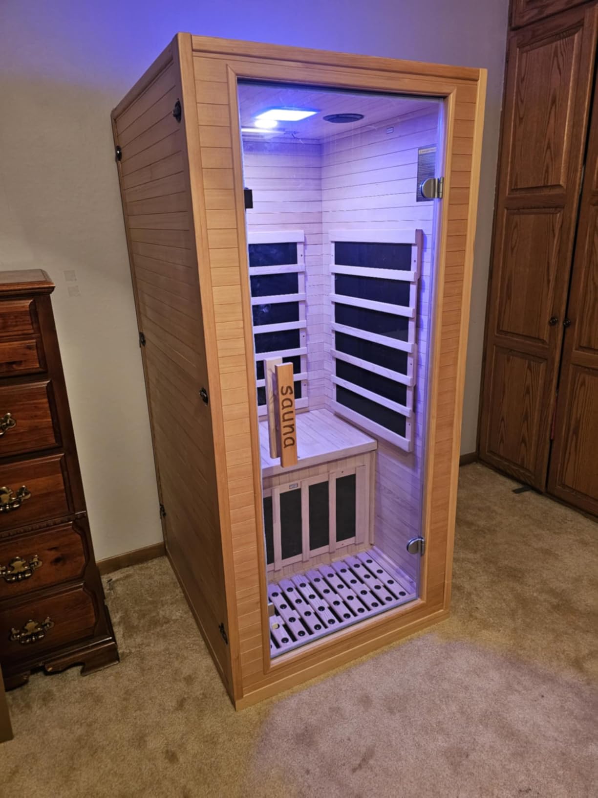 Homsido Infrared Home Sauna Room 1 Person Hemlock Wooden Indoor Dry Sauna，Low EMF 1200W/110V Heaters Panels,LCD Control Panel,10 Minutes Pre-Warm up,Time and Temp Pre-Set,1-Year Aftersale customer photo 1