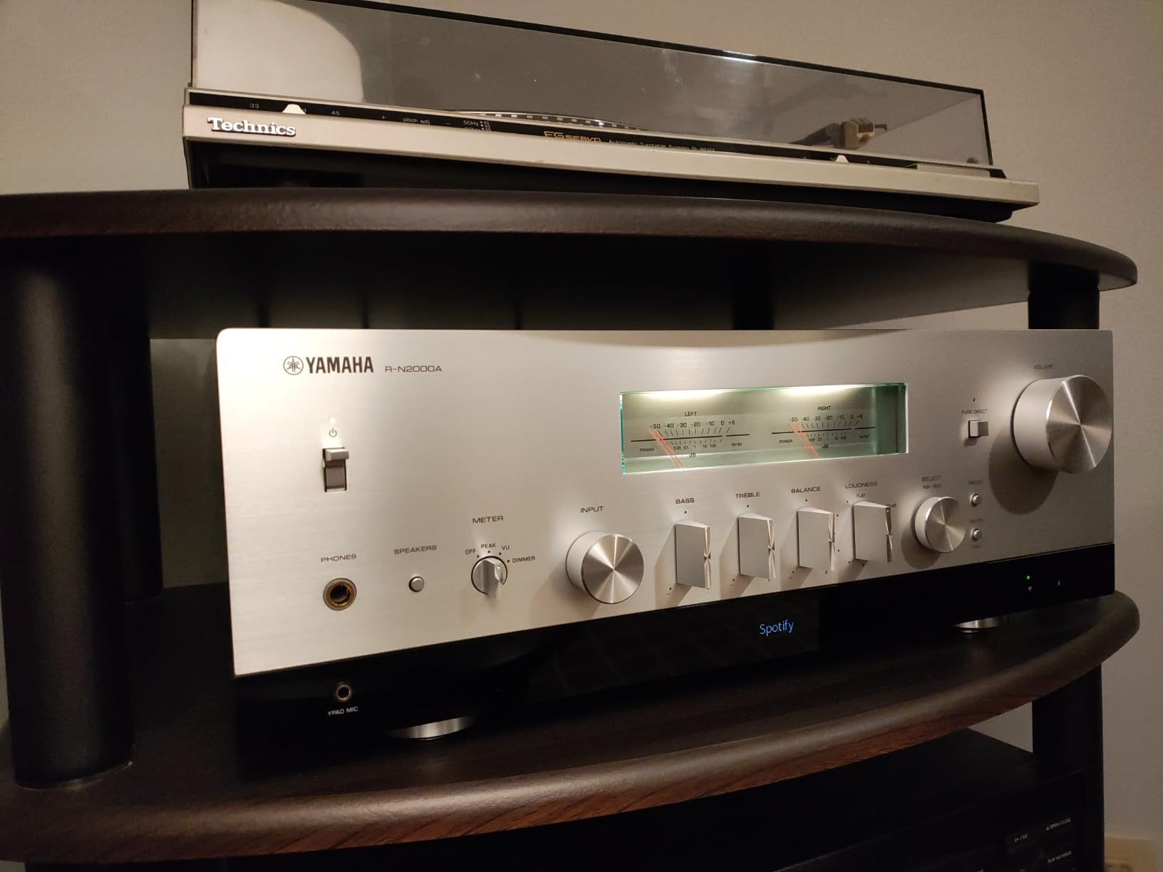 Yamaha Audio Yamaha R-N2000A Hi-Fi Network Receiver with Streaming, Phono and DAC - Silver | ES9026PRO DAC with MusicCast, YPAO and HDMI ARC for streaming, home theater and high-fidelity audio customer photo 1