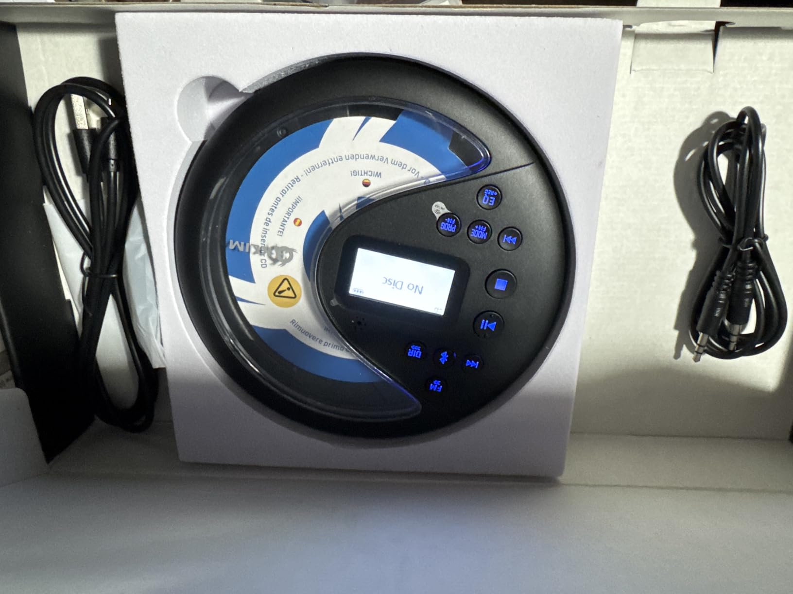 KLIM Discover - Portable CD Player with Long-Lasting Battery - New - with Headphones - Radio FM - Compatible MP3 CD Player Portable - SD Card, FM Transmitter, Bluetooth - Ideal for Cars customer photo 2