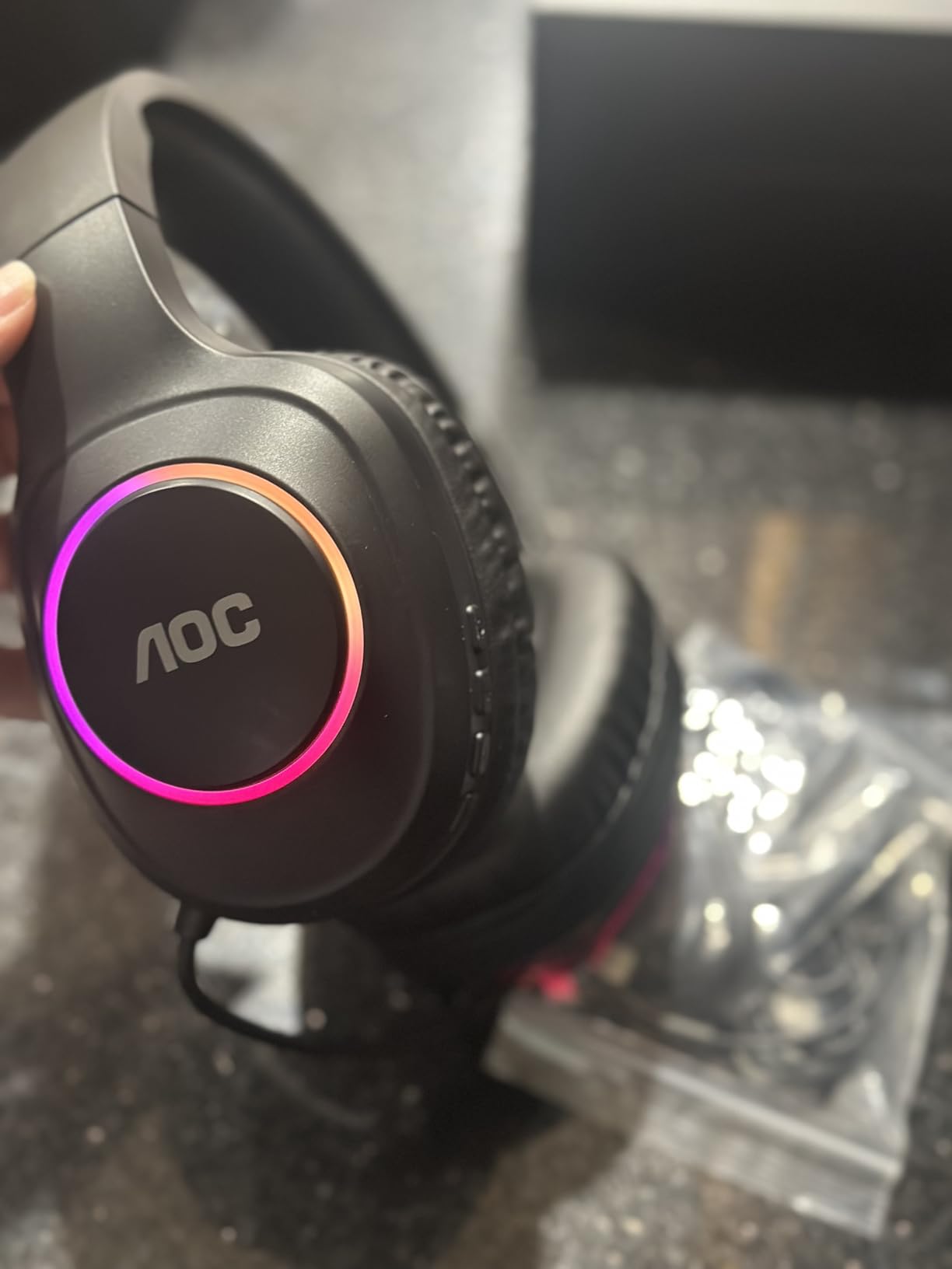Razer Kraken V3 X Wired USB Gaming Headset, Lightweight, Black | TriForce 40mm Drivers, HyperClear Cardioid Mic, 7.1 Surround Sound, Chroma RGB Lighting customer photo 2