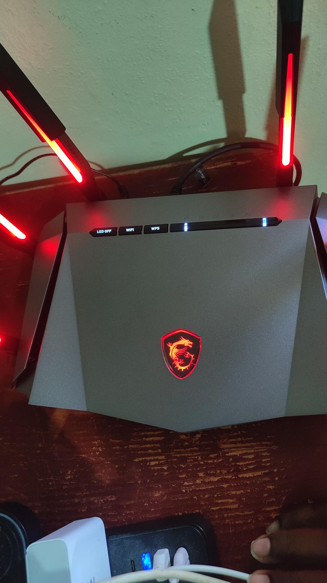 MSI Radix AXE6600 WiFi 6E Tri-Band Gaming Router, AI QoS, RGB, 1.8GHz Quad-Core Processor, MU-MIMO, Tri Band Gigabit Wireless, 8-Stream, High Speed Long Range Gaming Router customer photo 1