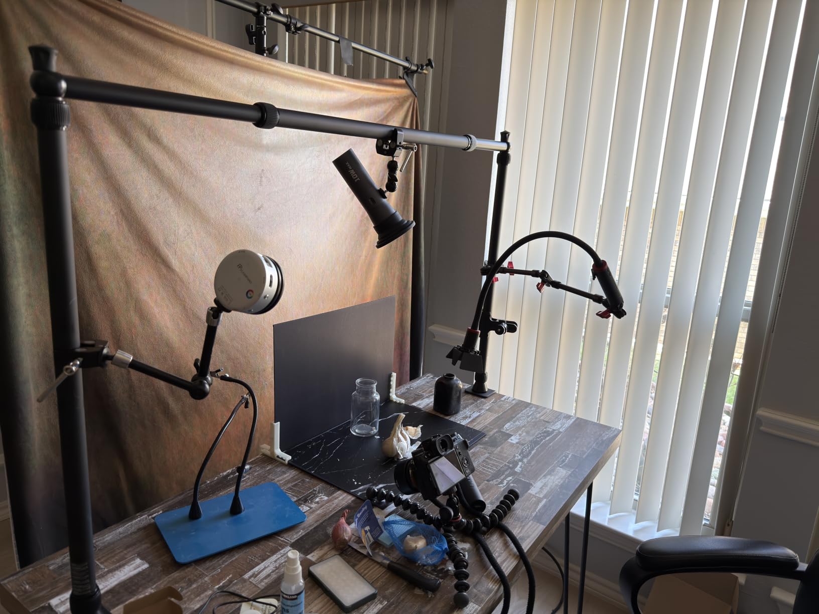 NEEWER Overhead Camera Mount Rig with 2 Ball Heads, Super Clamp/Mobile Phone Holder/Camera Desk Mount, Multi Device Mount, Platform Overhead Tripod, Adjustable Height Width, Max Load 12 kg, NK002 customer photo 1