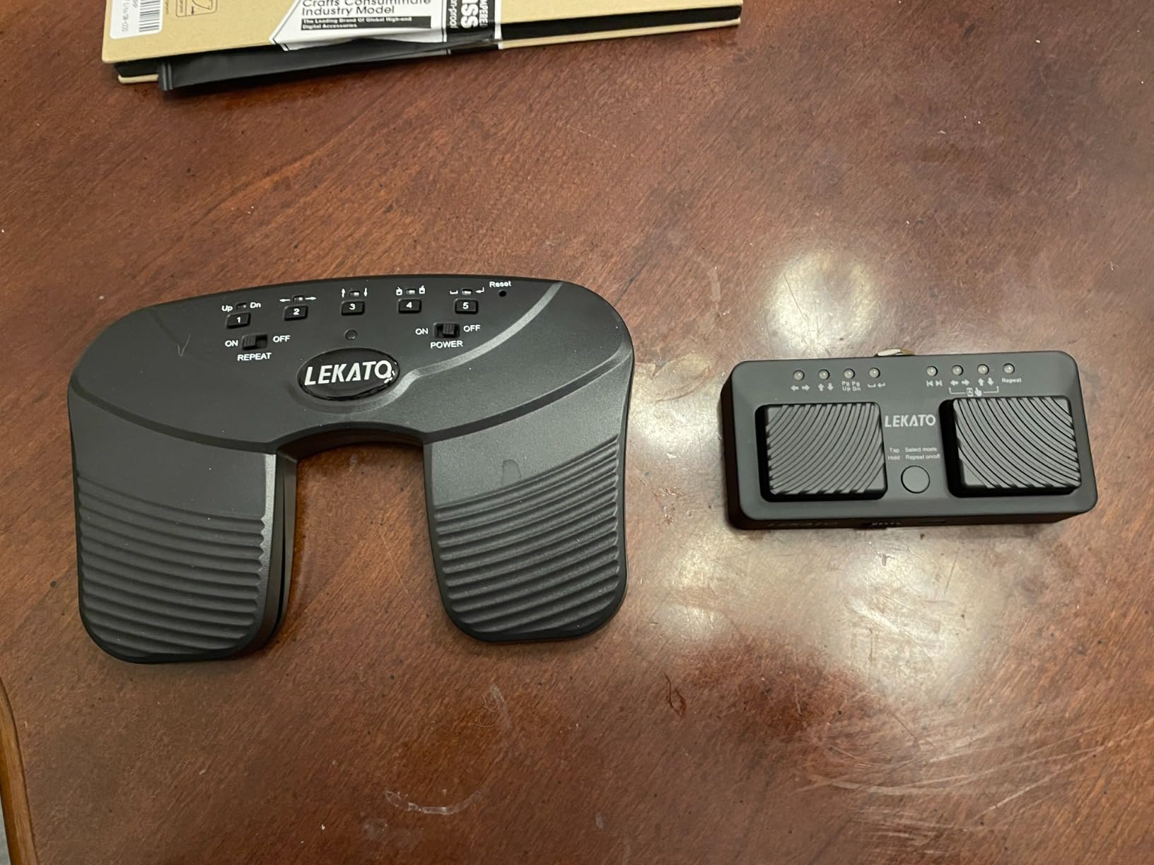 LEKATO Mini Wireless Bluetooth Page Turner Pedal, 7 Page Turning Modes | Ultra-Compact & Lightweight Foot Pedal for iPad, Tablets & Phones, Rechargeable Hands-Free Page for Sheet Music customer photo 2