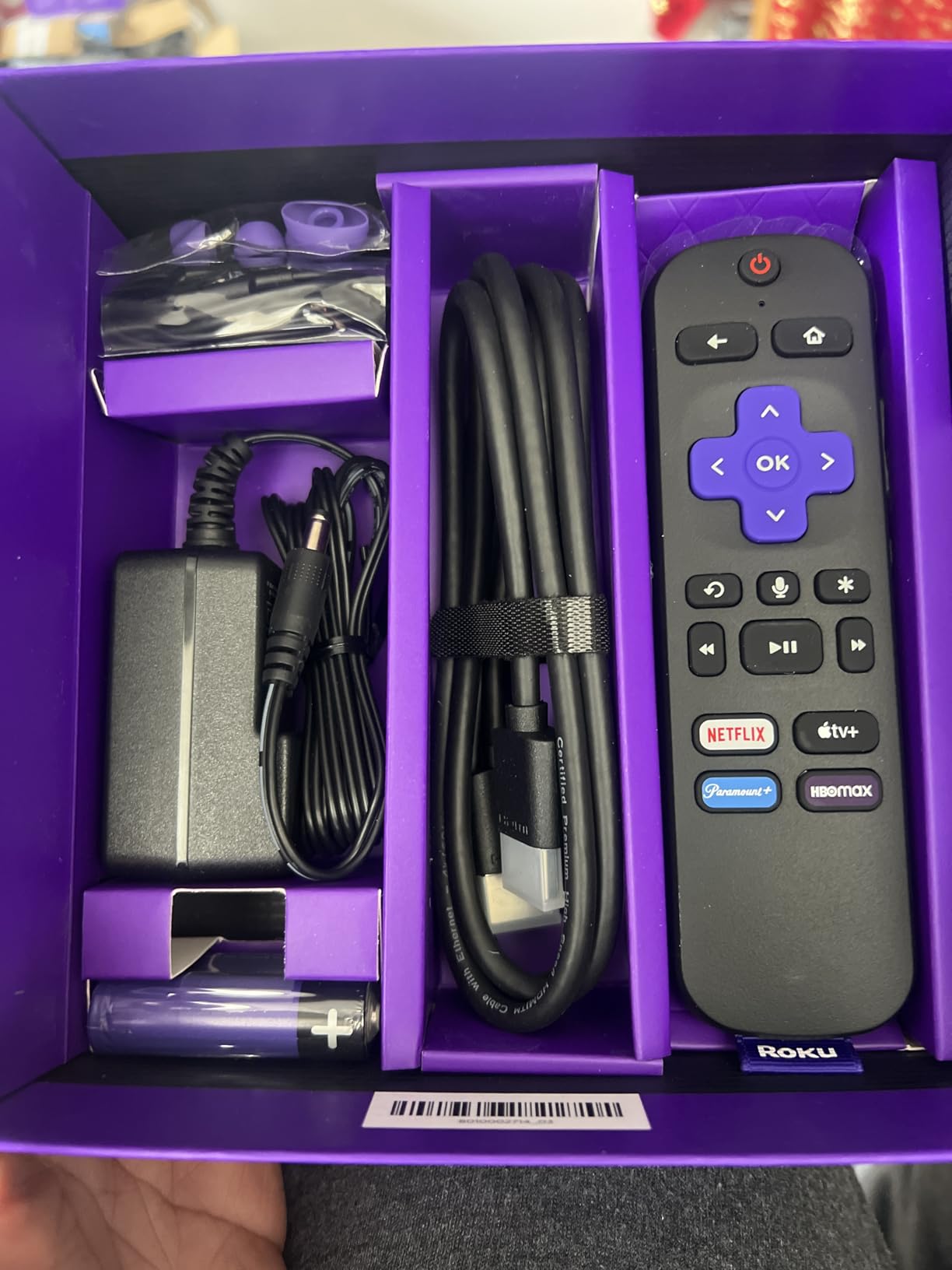 Roku Ultra LT Streaming Device 4K/HDR/Dolby Vision/Dual-Band Wi-Fi with Roku Voice Remote and HDMI Cable customer photo 1