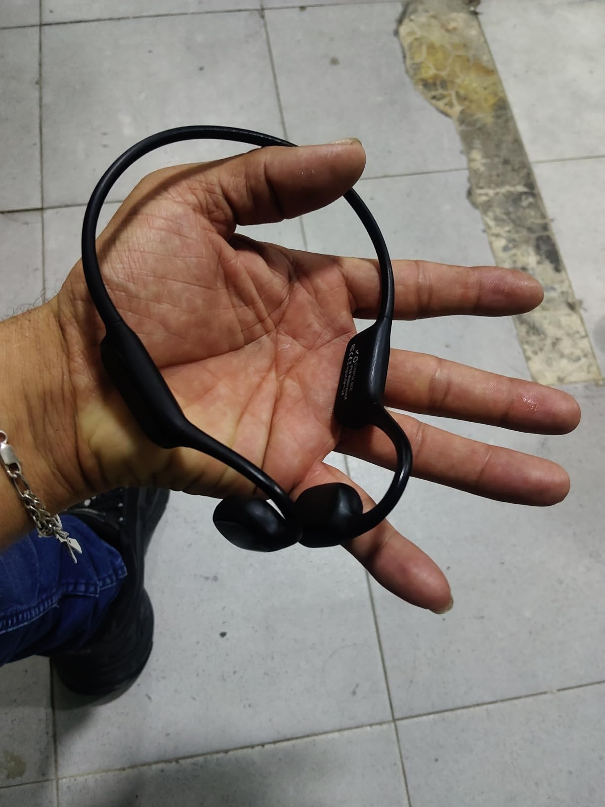 Bone Conduction Swimming Headphones, IP68 Waterproof Bluetooth & 64GB MP3 Player, Open-Ear Water Headphones for Swimming with Mic customer photo 1