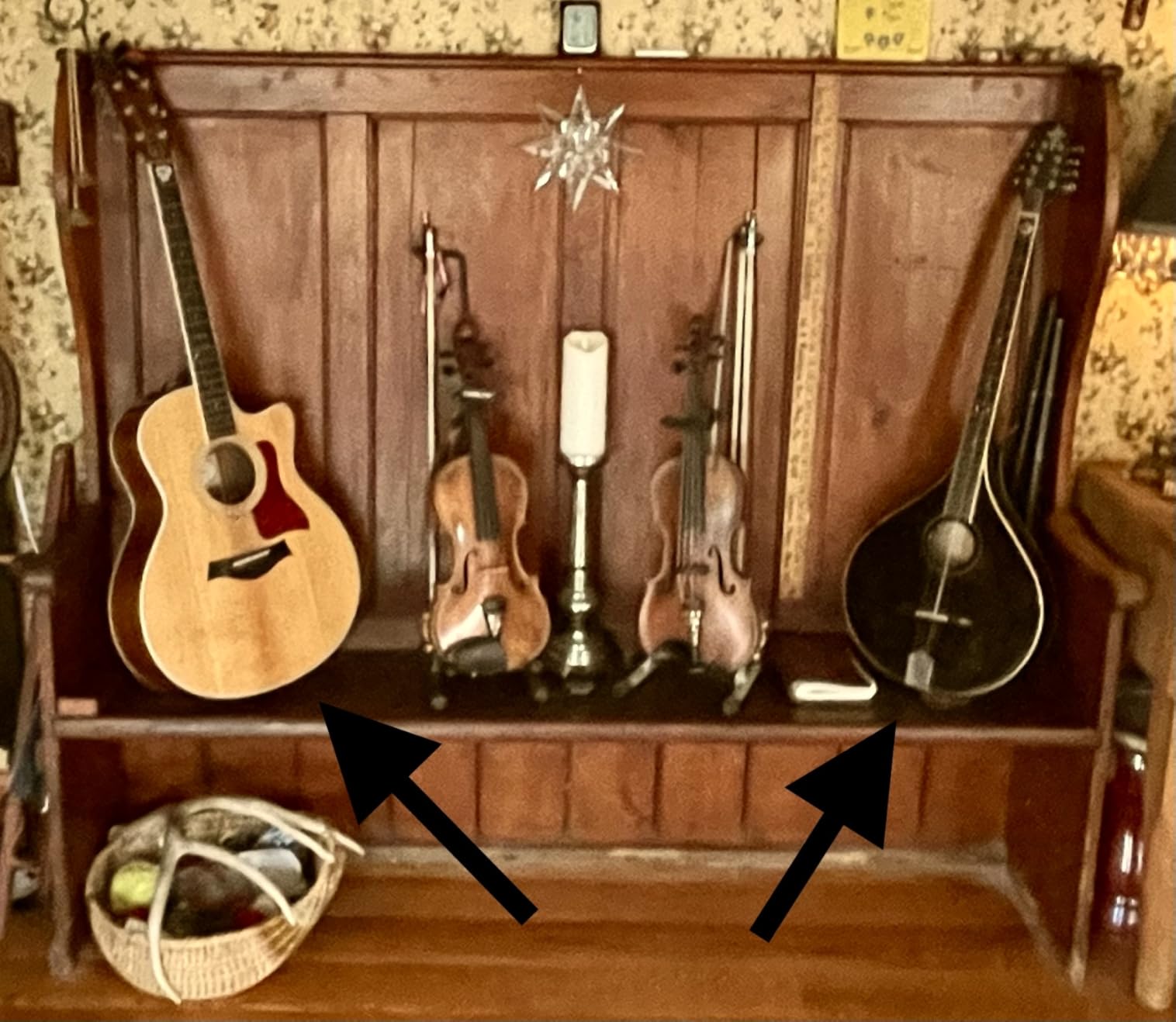 Guitar Stand, Foldable Electric Guitar Stands Floor | Non-slip Rubber And Foam Arm Metal Electric Guitar Stand, Suitable Stand for Acoustic Guitar, Electric Guitar, Bass, Ukulele customer photo 1