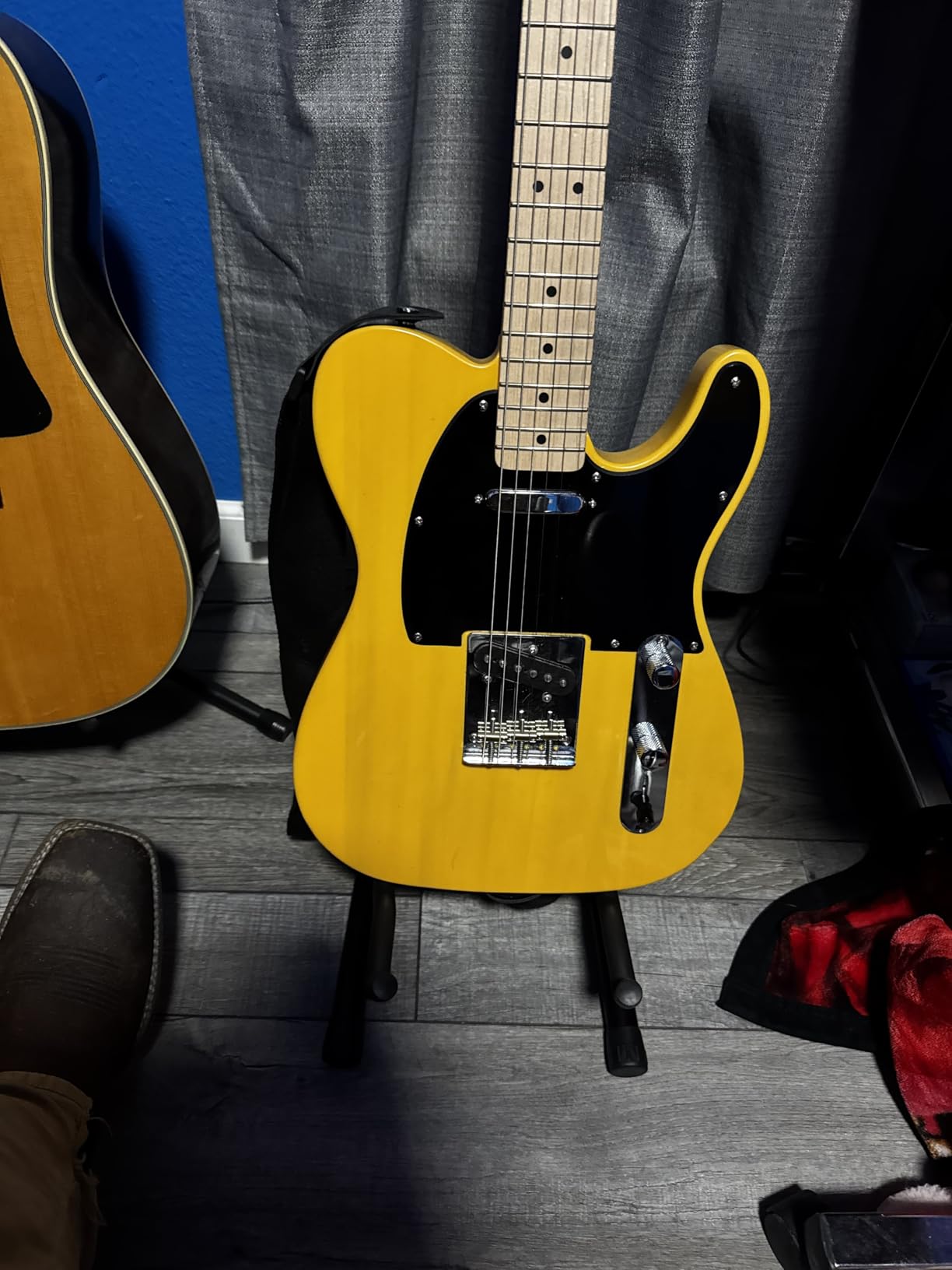Guitar Stand, Foldable Electric Guitar Stands Floor | Non-slip Rubber And Foam Arm Metal Electric Guitar Stand, Suitable Stand for Acoustic Guitar, Electric Guitar, Bass, Ukulele customer photo 2