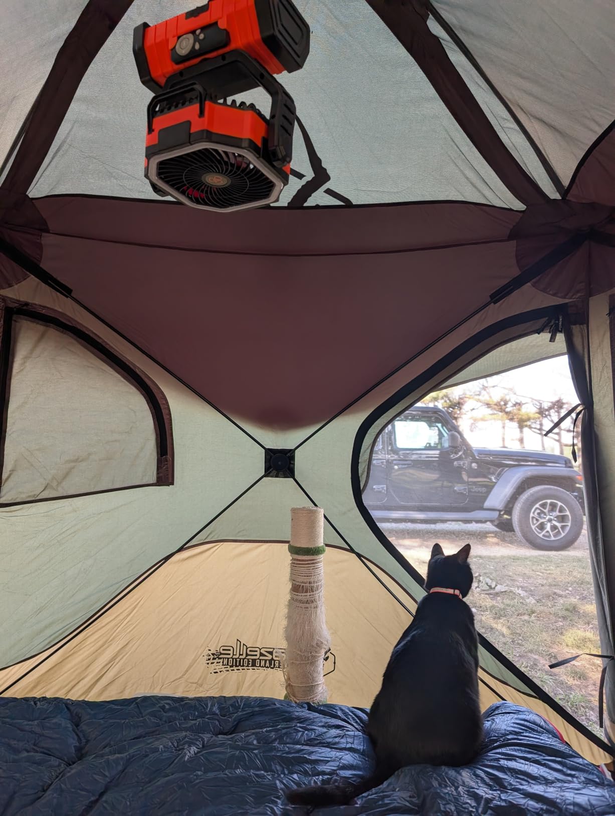 Camping Fan - 20000mAh Battery Powered Fan Rechargeable with LED Lantern - Portable Outdoor Tent Fans with Hanging Hook 4 Speeds Wind Remote Control, Black and Orange customer photo 1
